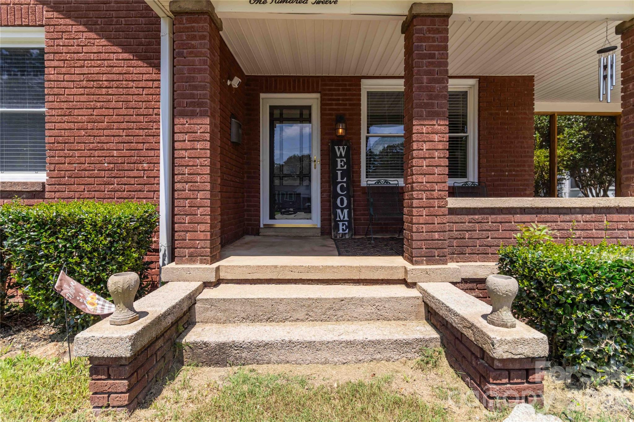112 Pressley Street