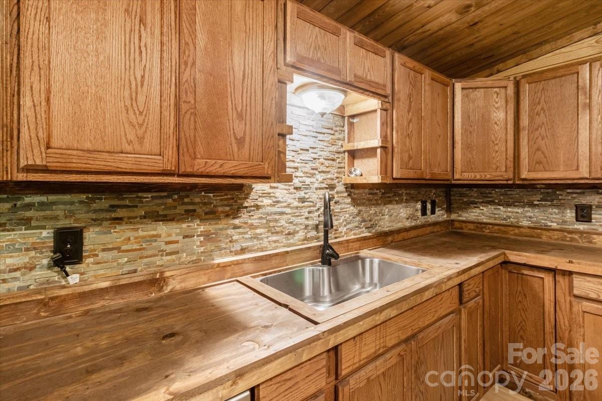 1050 Wyatt Town Road