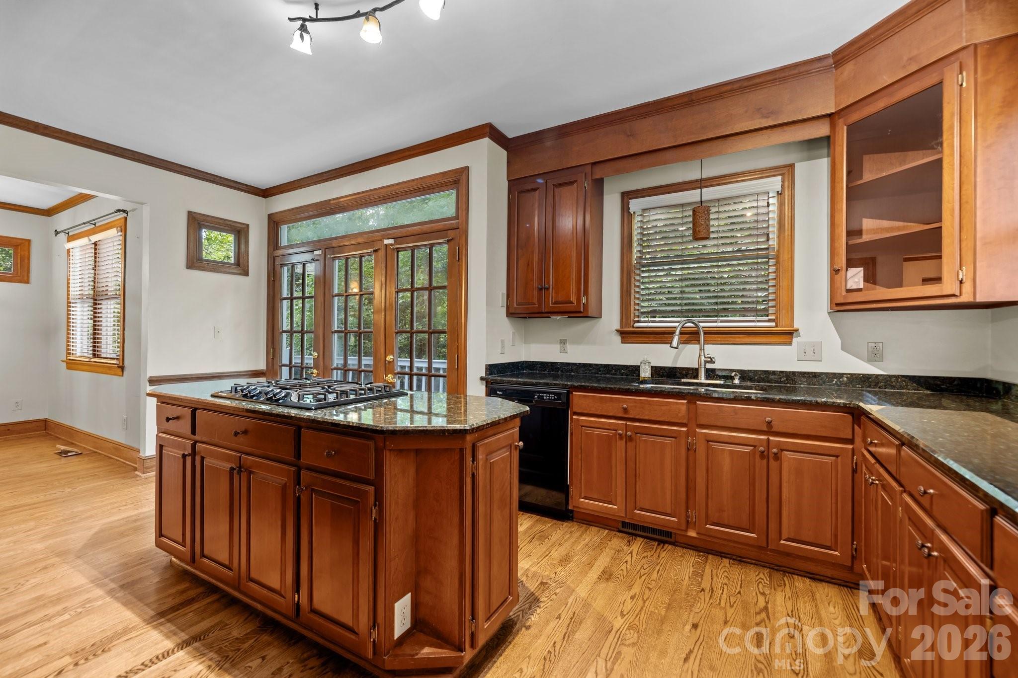 230 N Brackenbury Lane