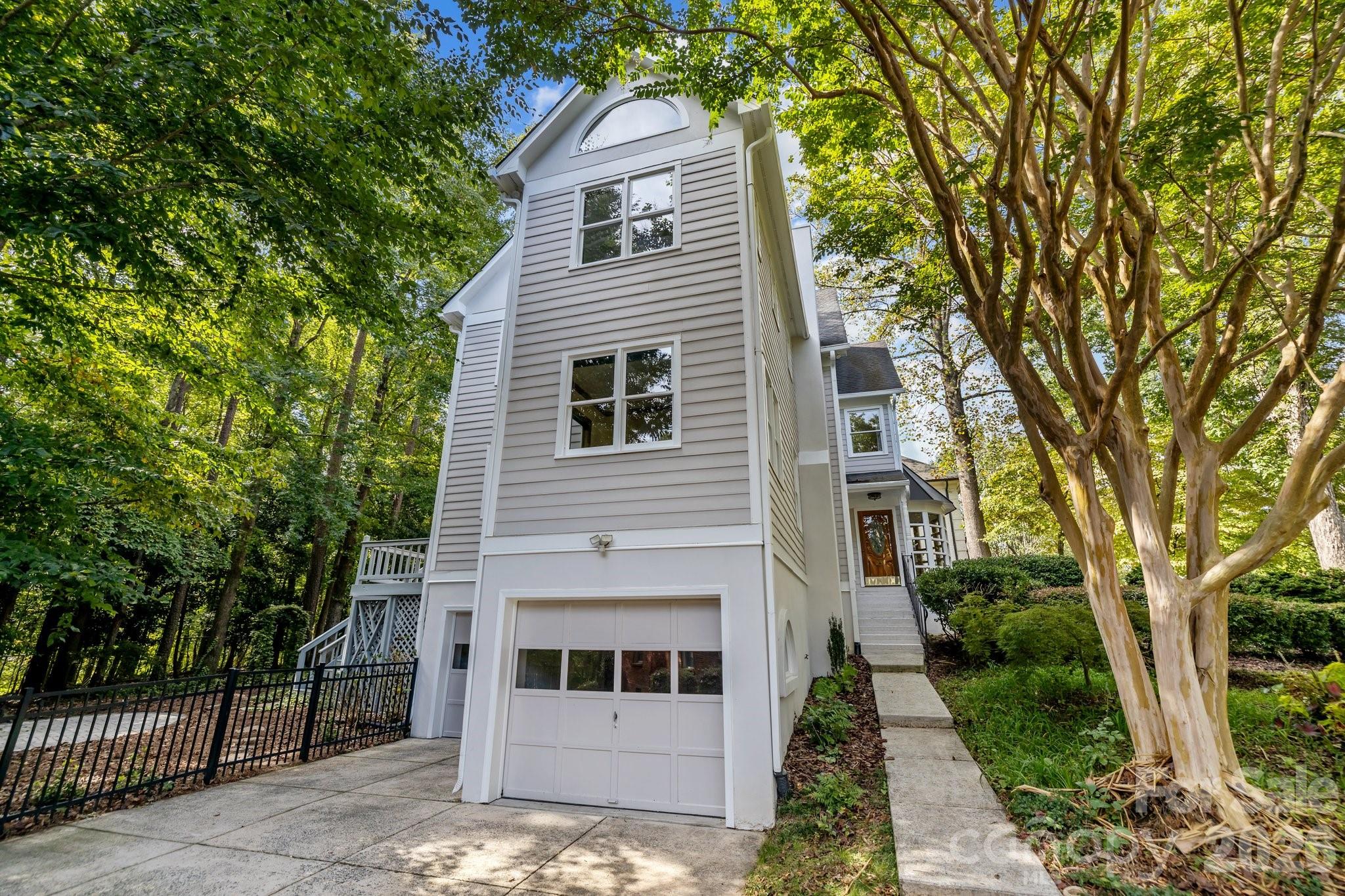 Laodicea - Residential