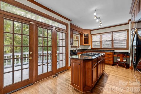 230 N Brackenbury Lane Charlotte NC 28270