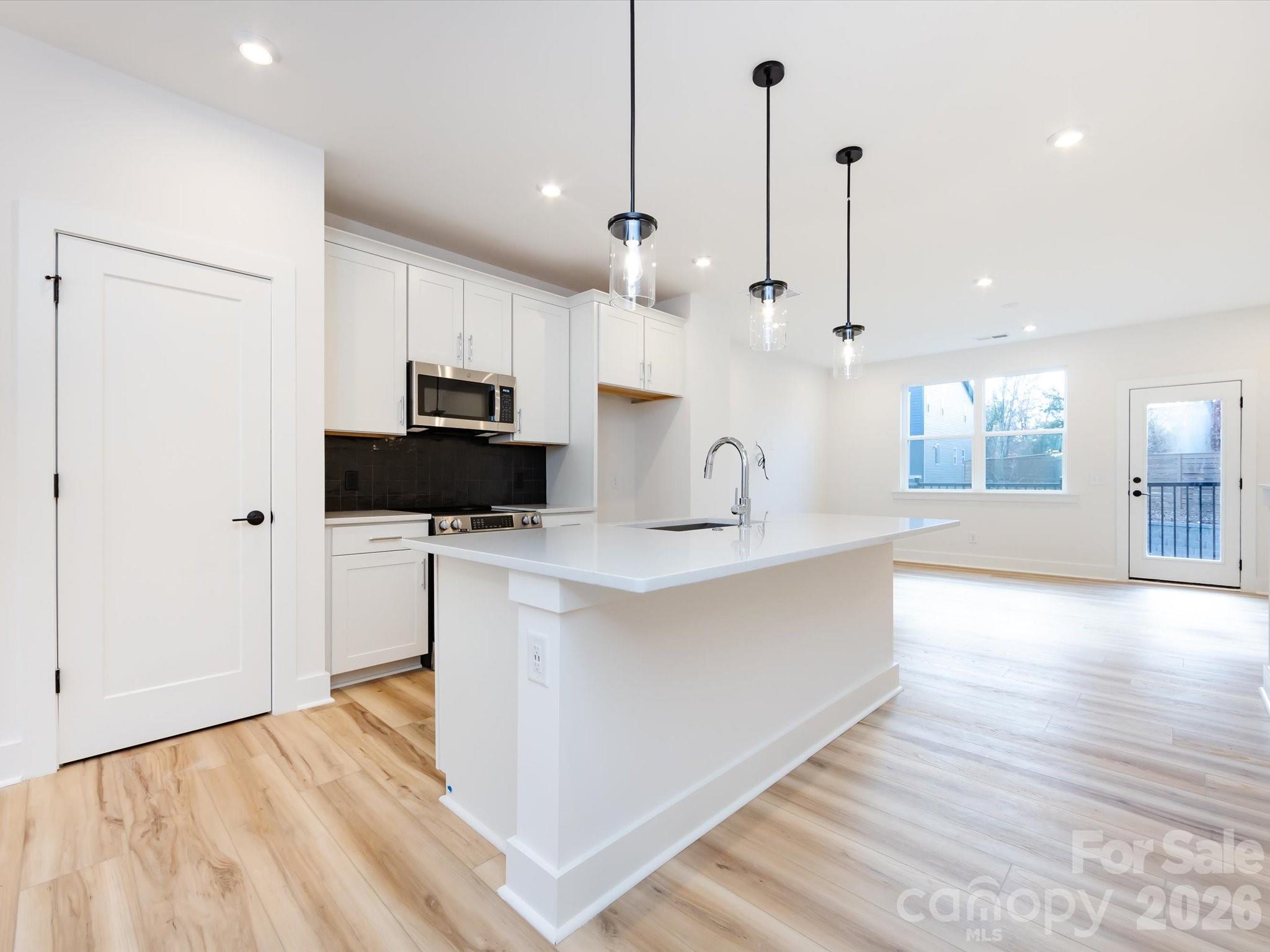 Context at Oakhurst - Residential