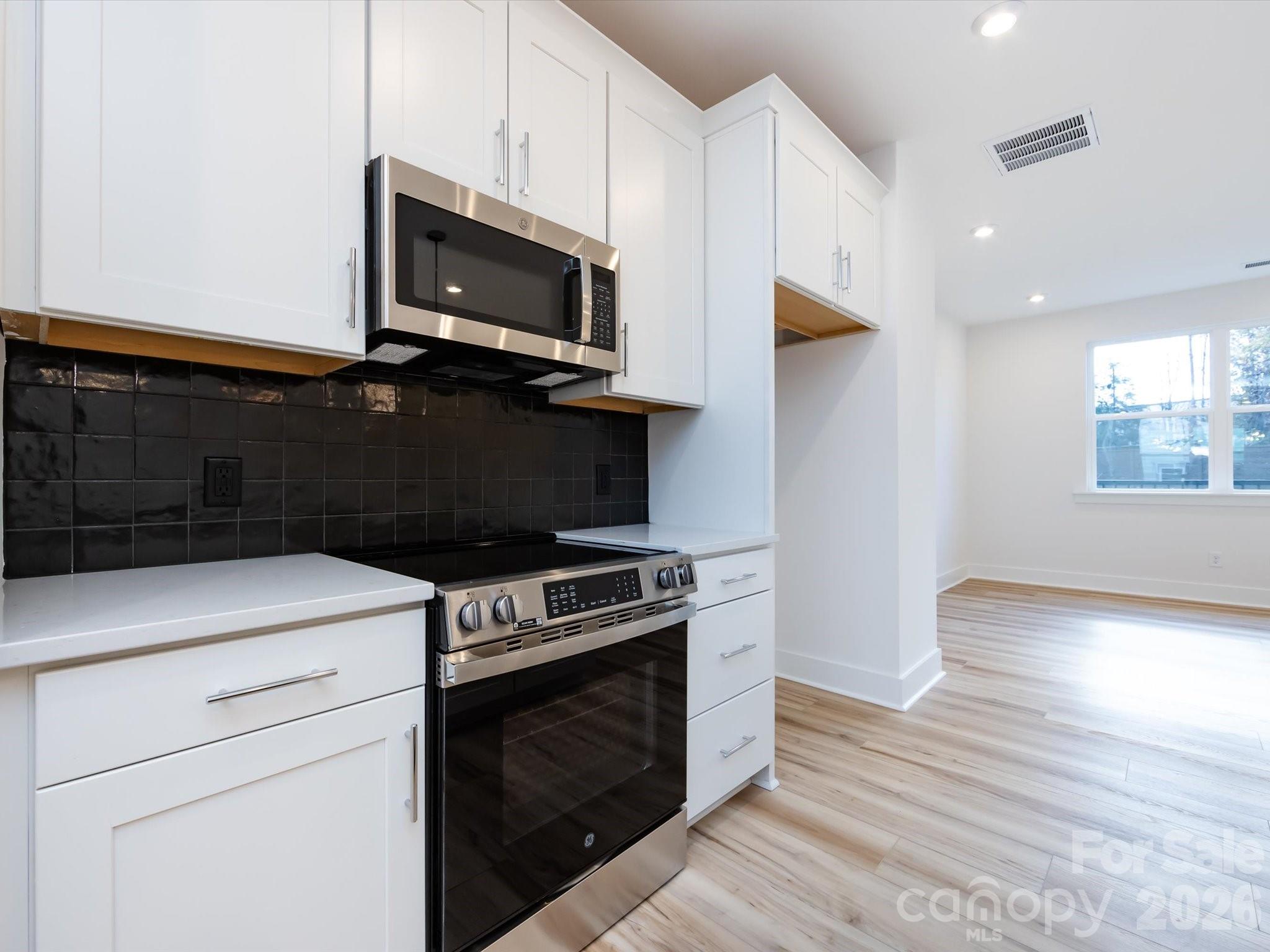 Context at Oakhurst - Residential