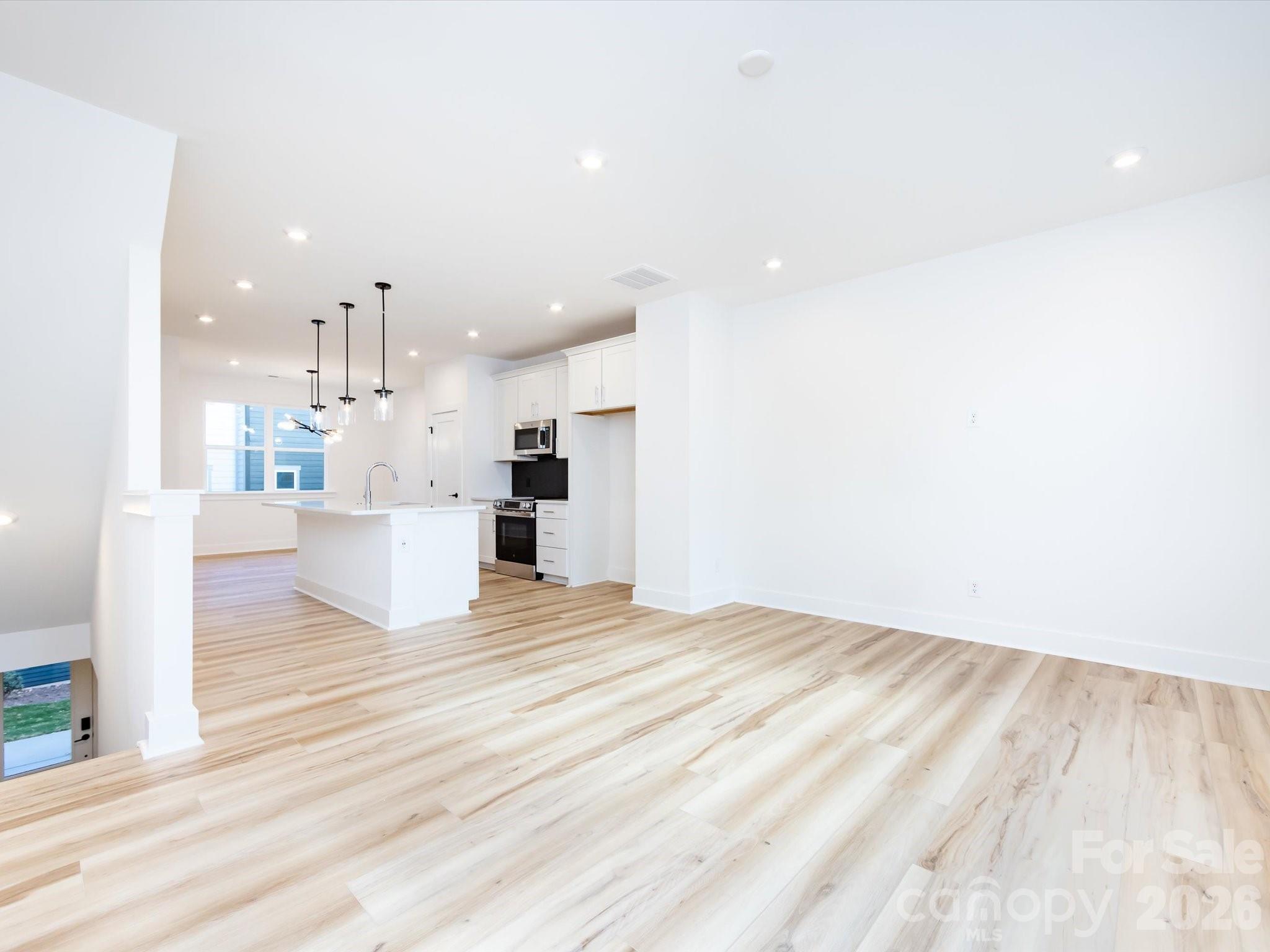 Context at Oakhurst - Residential