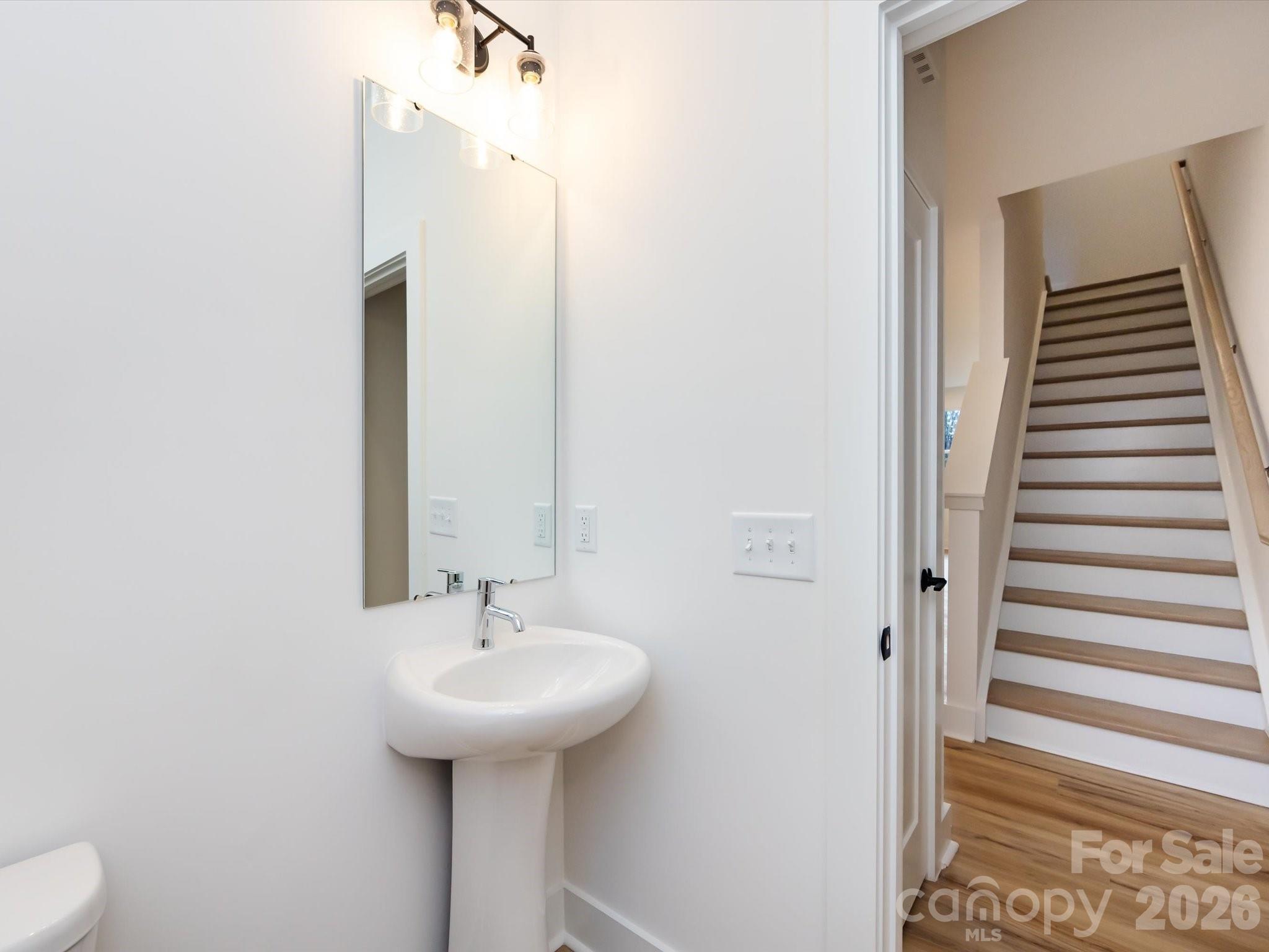 Context at Oakhurst - Residential