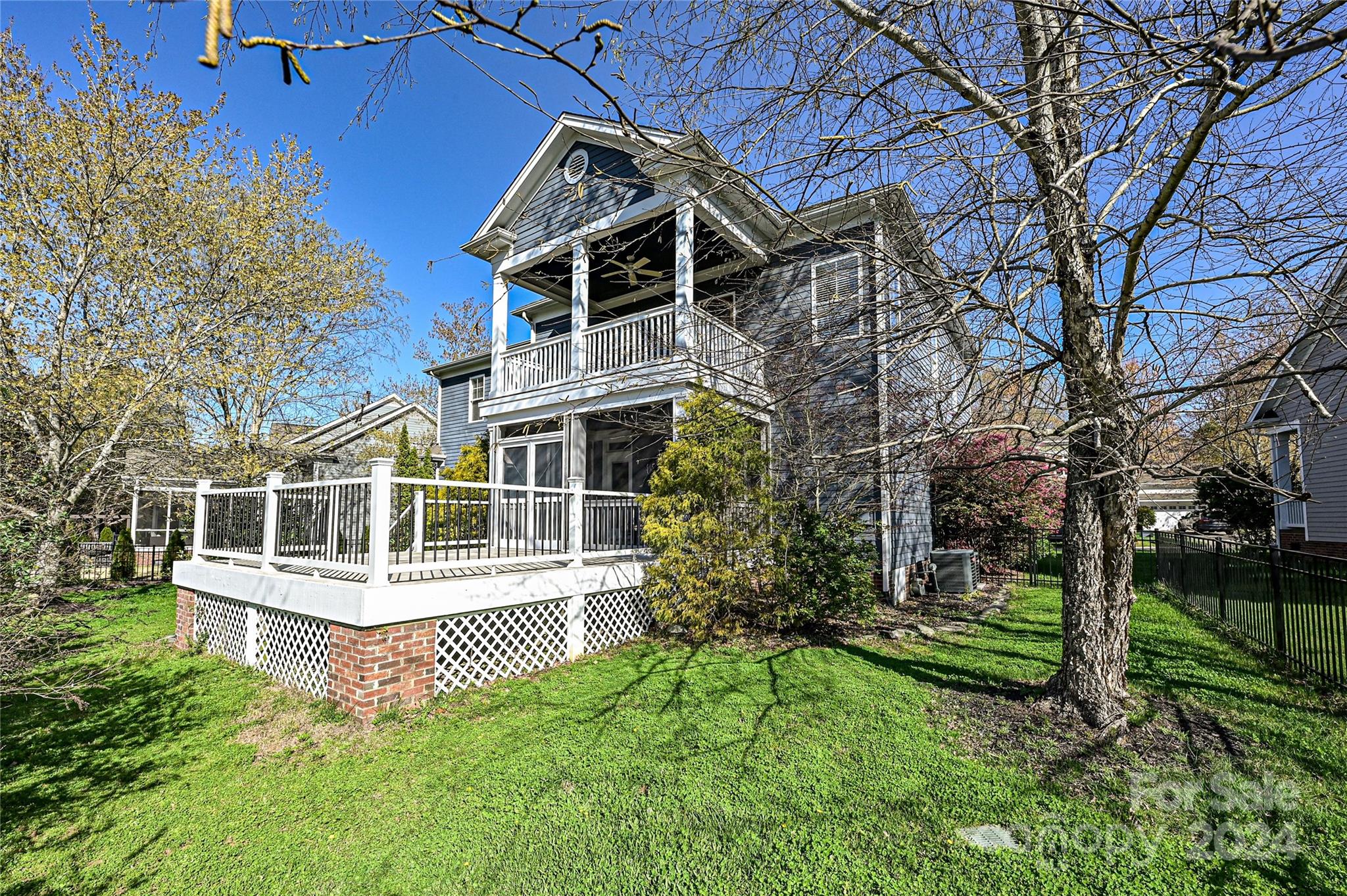 Lake Shore - Residential