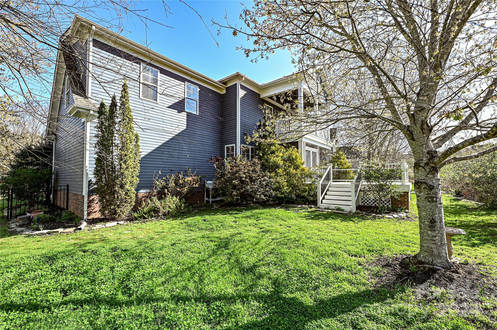 Lake Shore - Residential