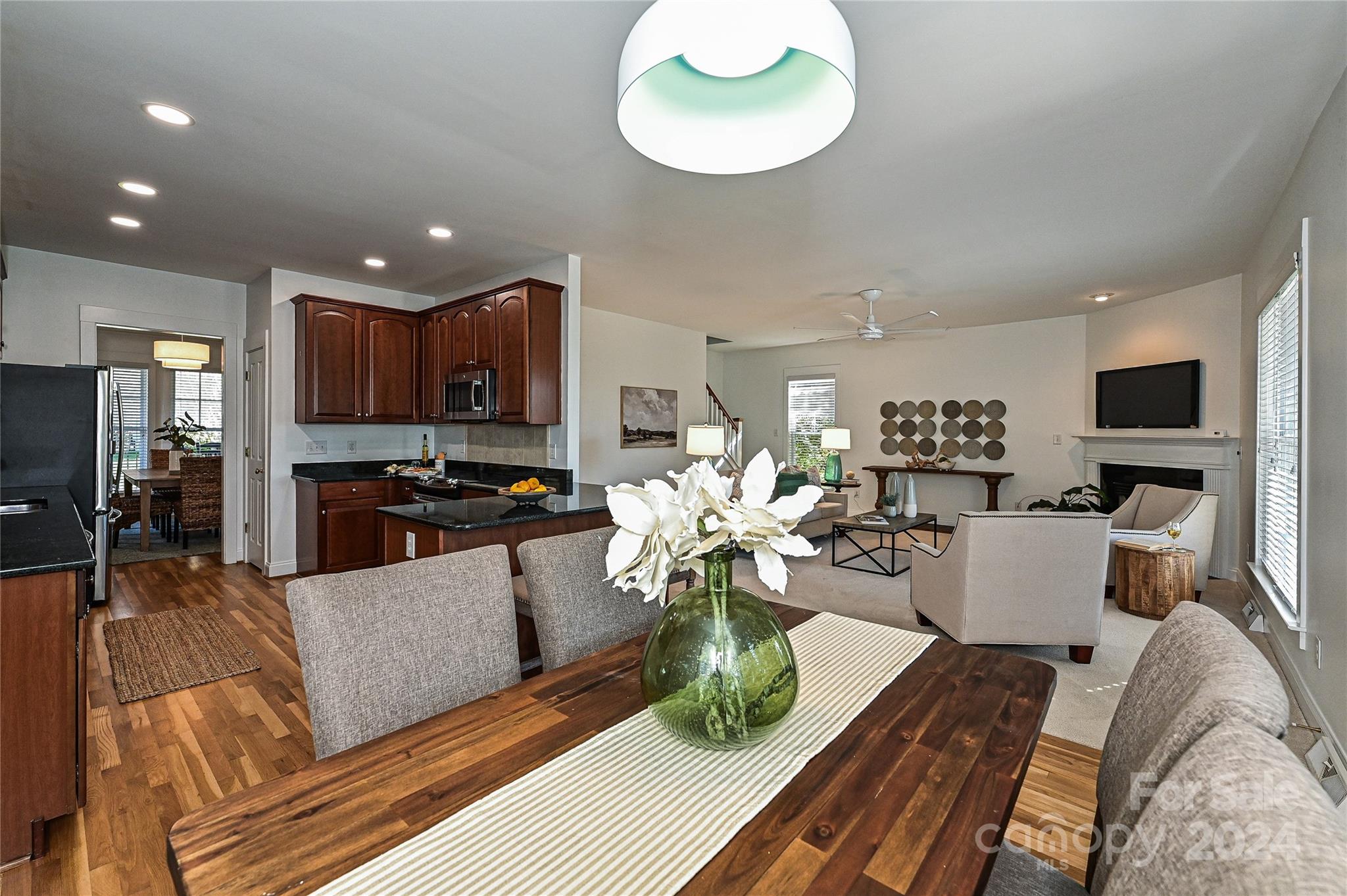 Lake Shore - Residential