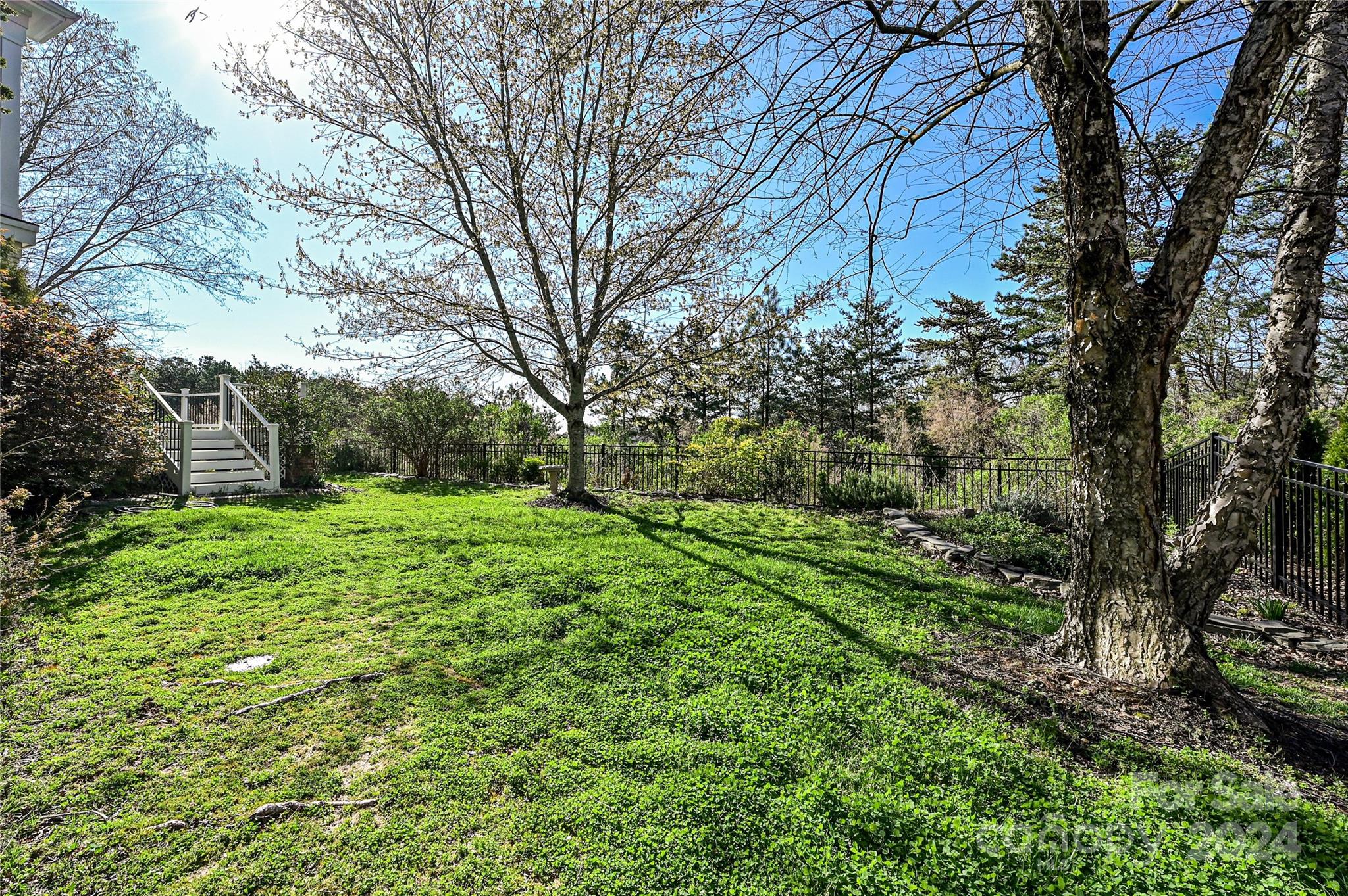 Lake Shore - Residential