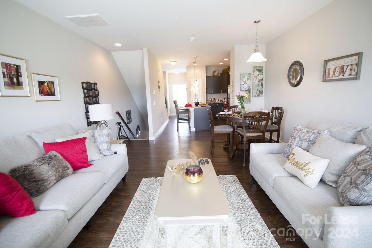 Pineville, North Carolina 28134, United States, 2 Bedrooms Bedrooms, ,3 BathroomsBathrooms,Residential,Active,61871