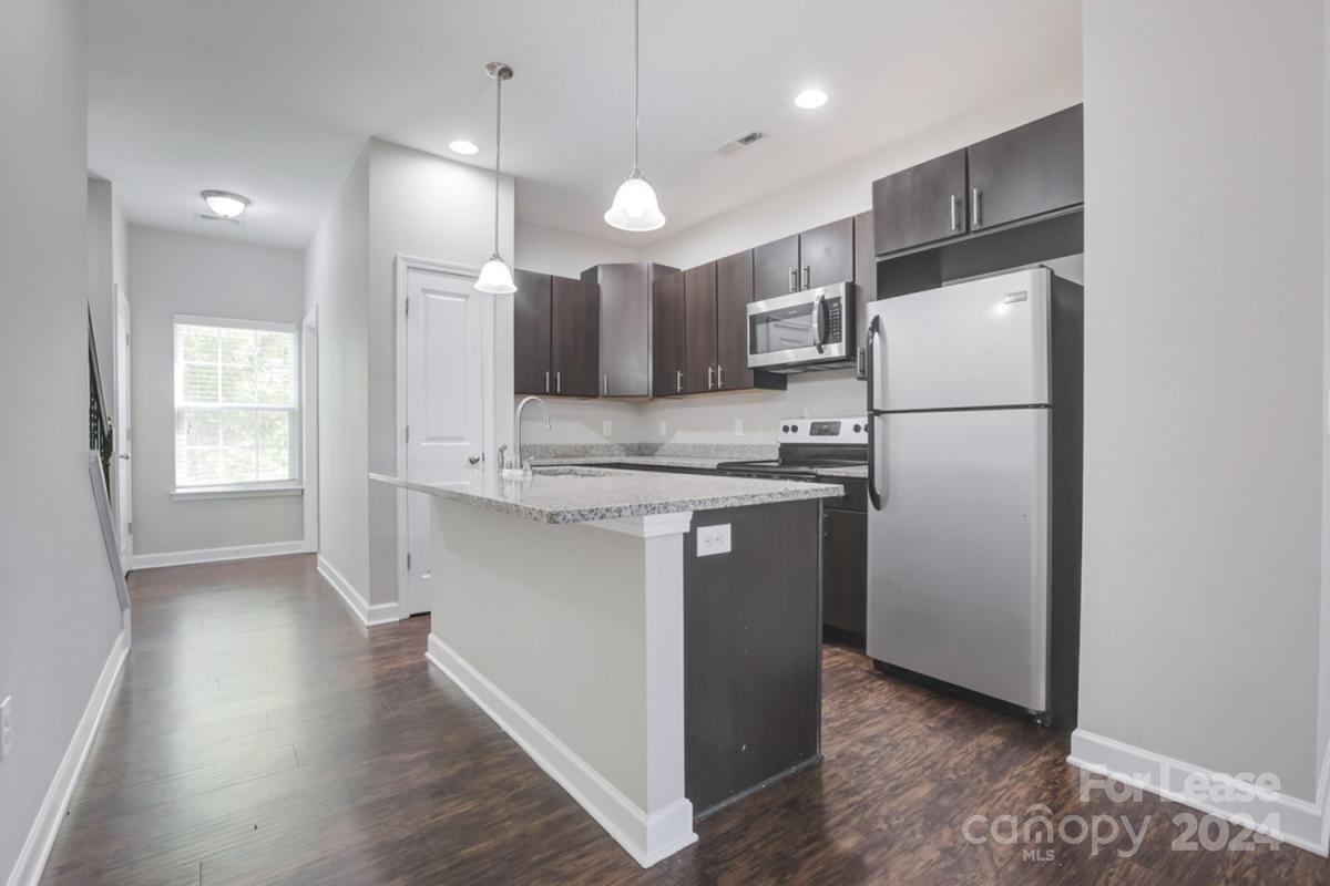 Pineville, North Carolina 28134, United States, 2 Bedrooms Bedrooms, ,3 BathroomsBathrooms,Residential,Active,61871