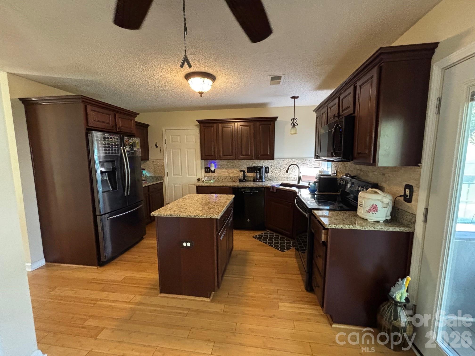 8015 Trotter Road 16