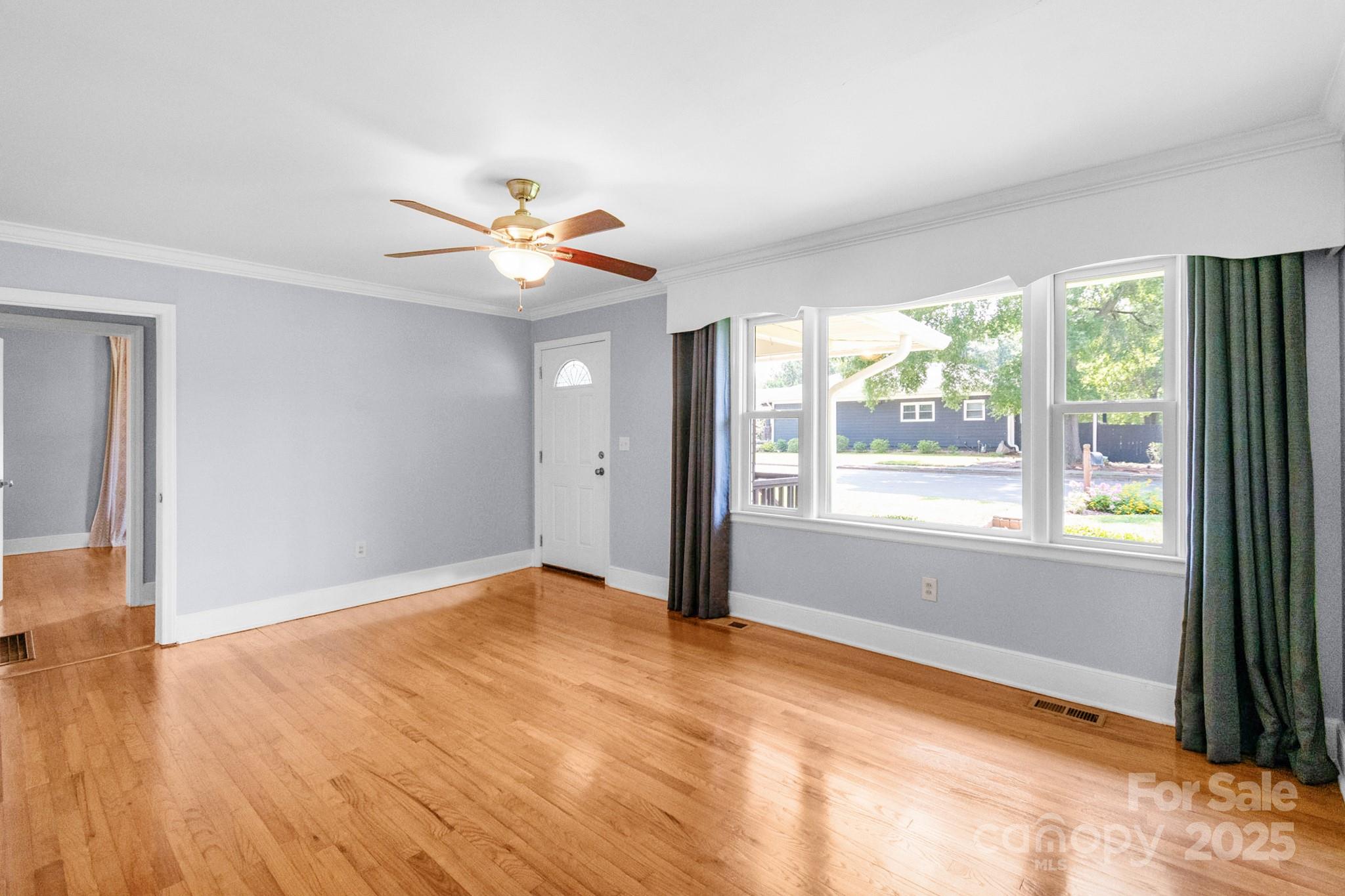 810 Lakeview Drive