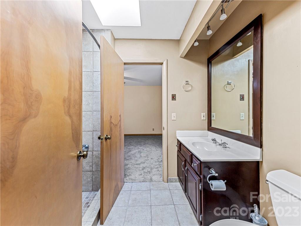 Walnut Hills - Residential