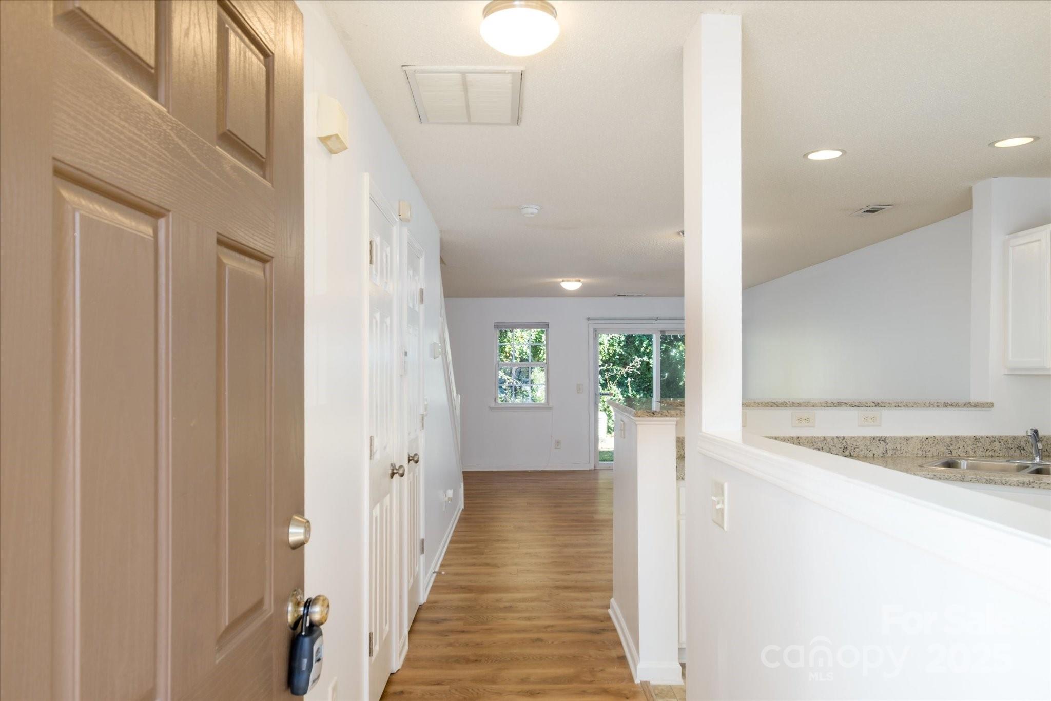 5213 Ficus Tree Lane 3003