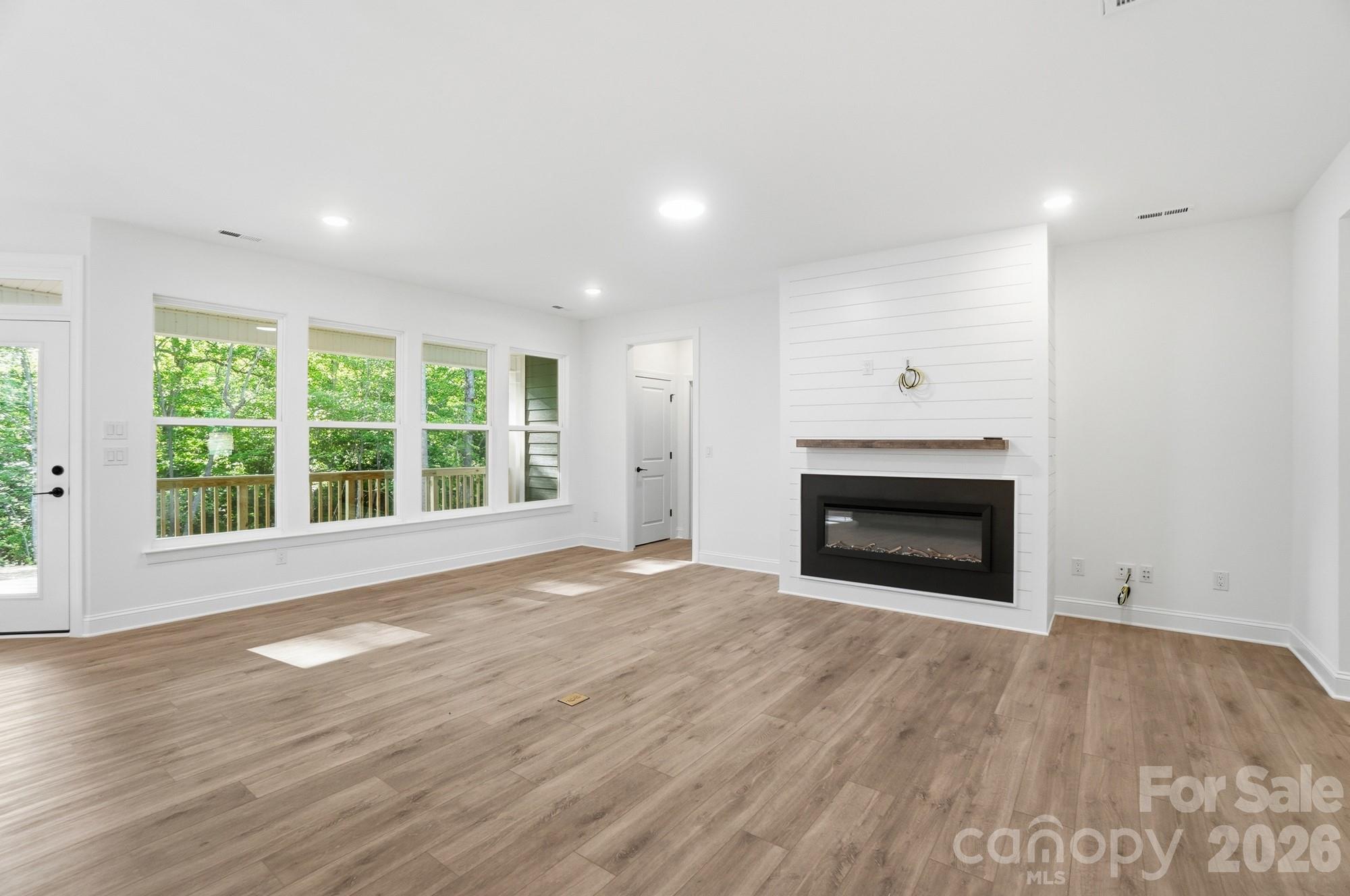 5112 Kings Pinnacle Drive
