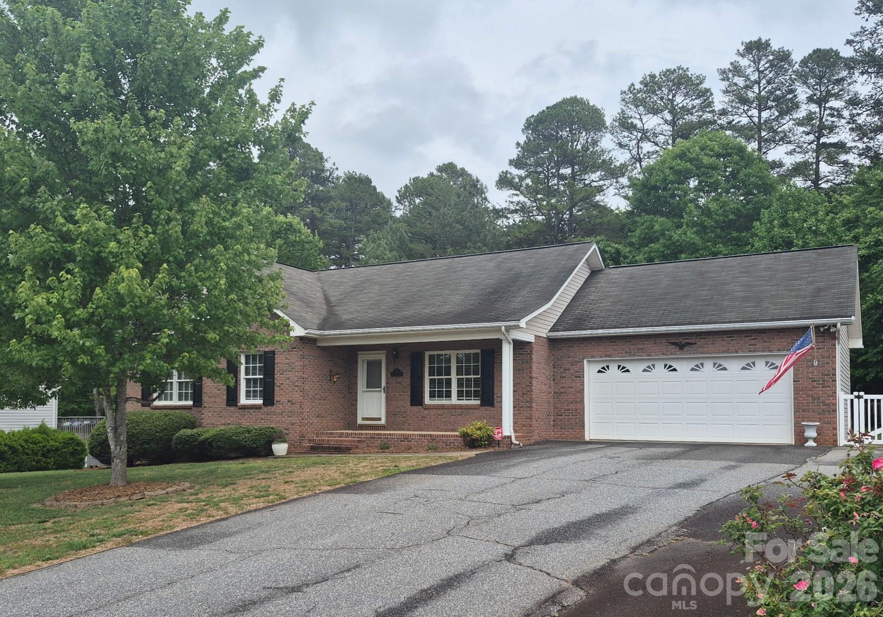 Laural Springs - Residential
