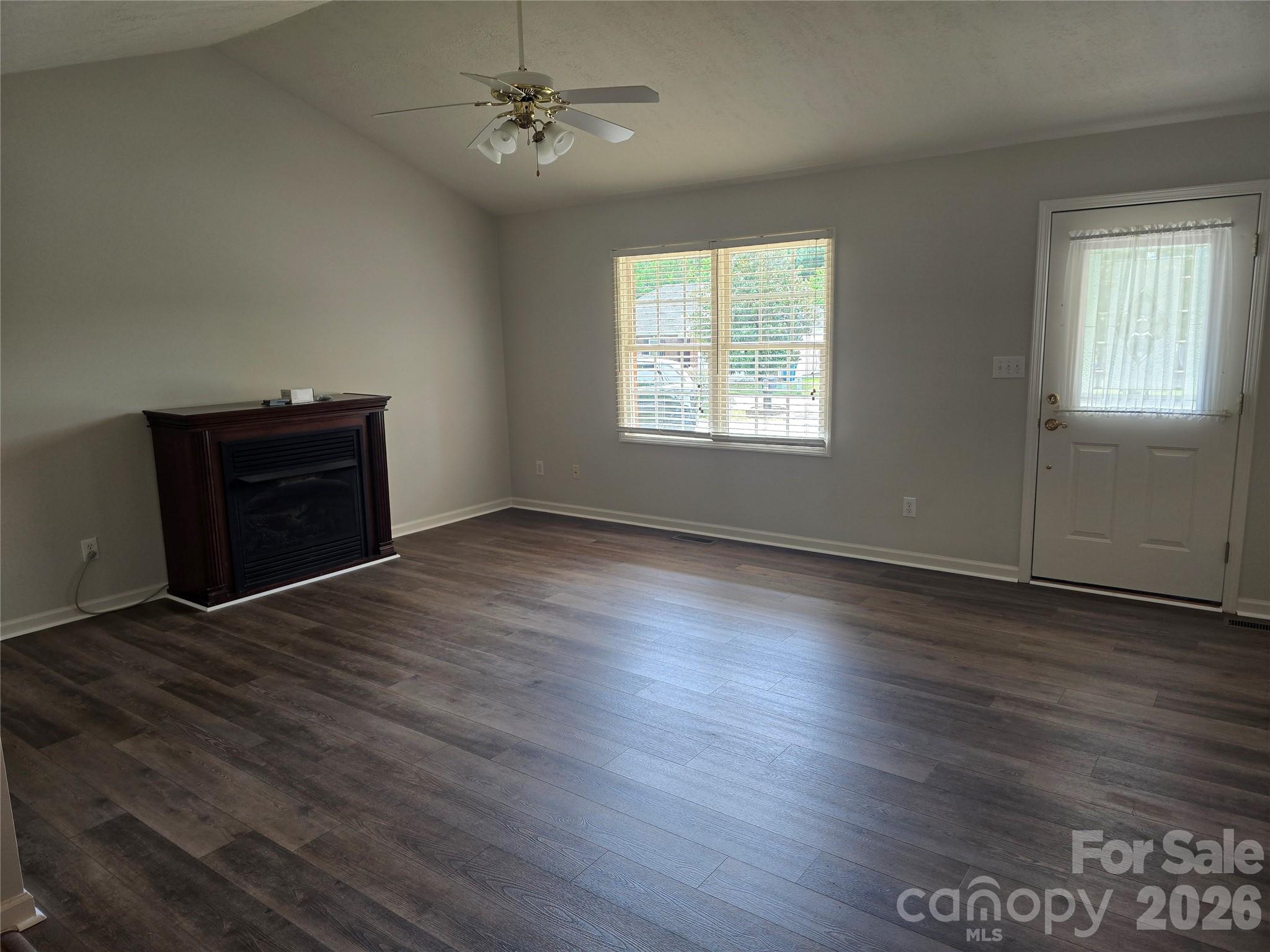 Laural Springs - Residential