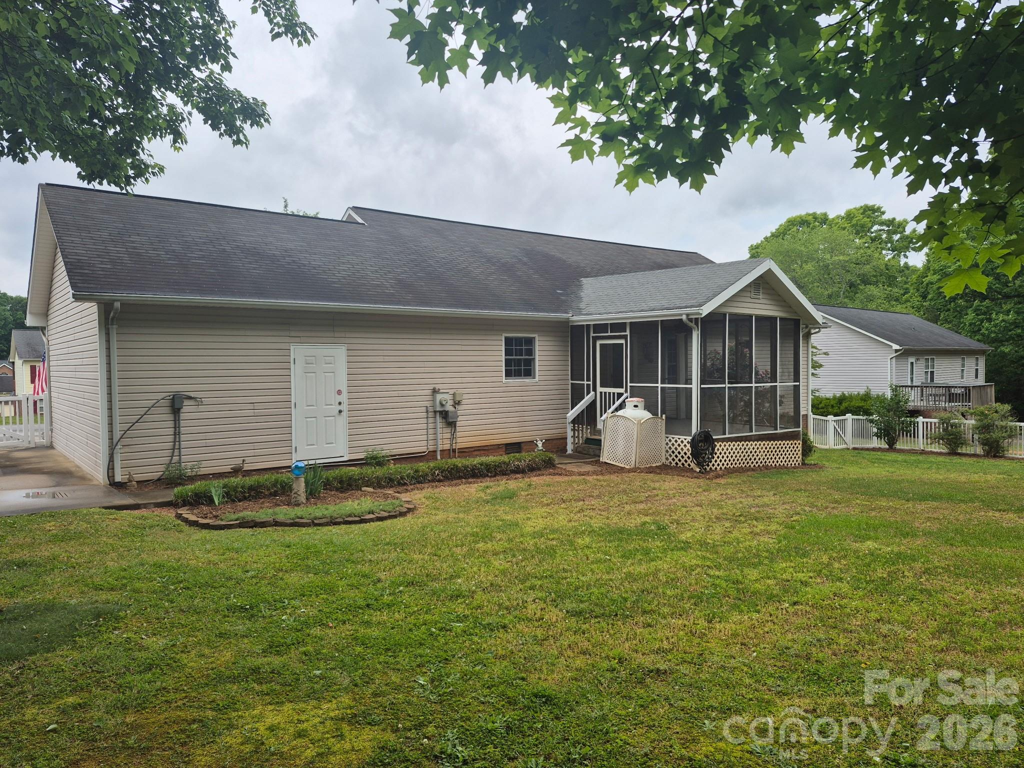 Laural Springs - Residential
