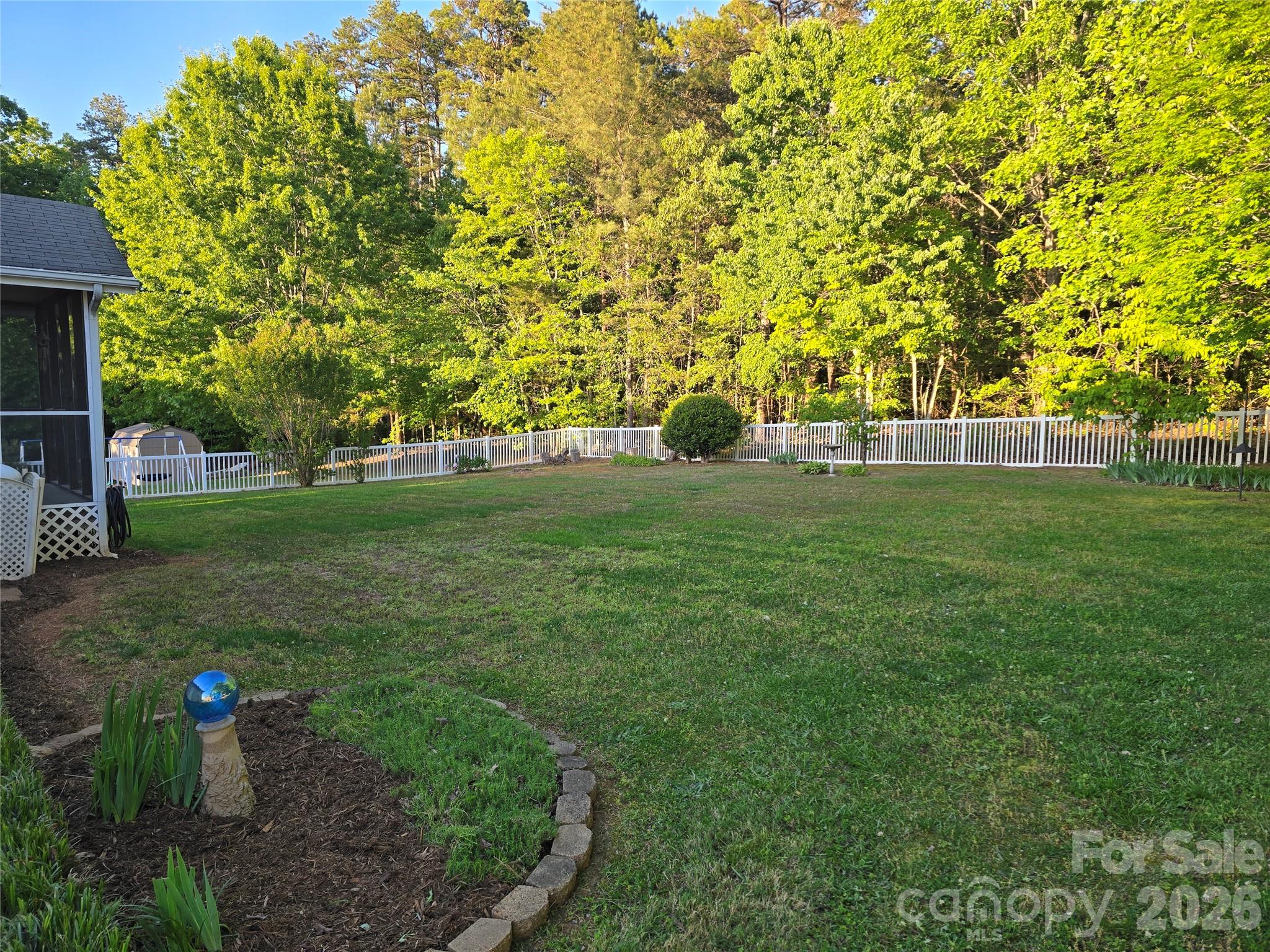 Laural Springs - Residential