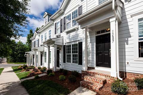 Photo for 8022 Jacey Lane 28