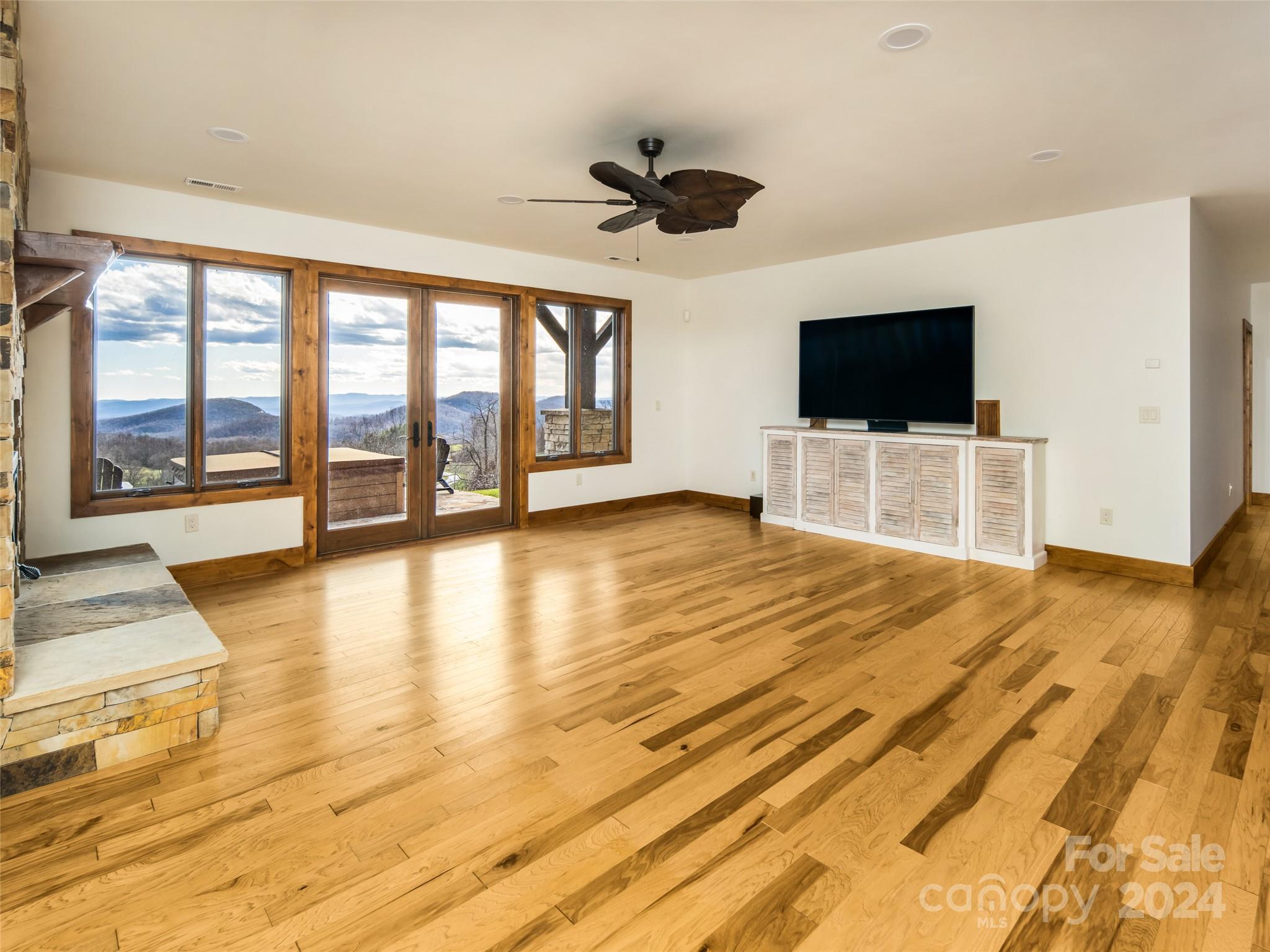 Grand Highlands at Bearwallow - Residential