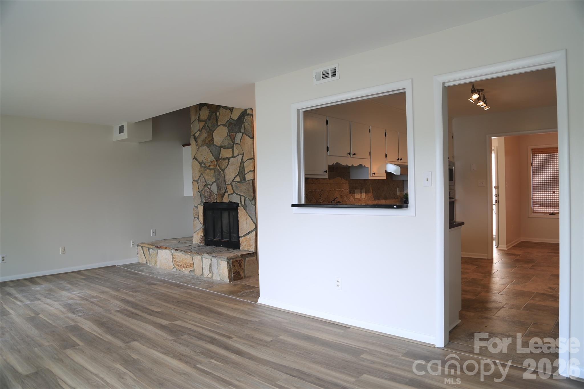 7423 Mariner Cove Drive