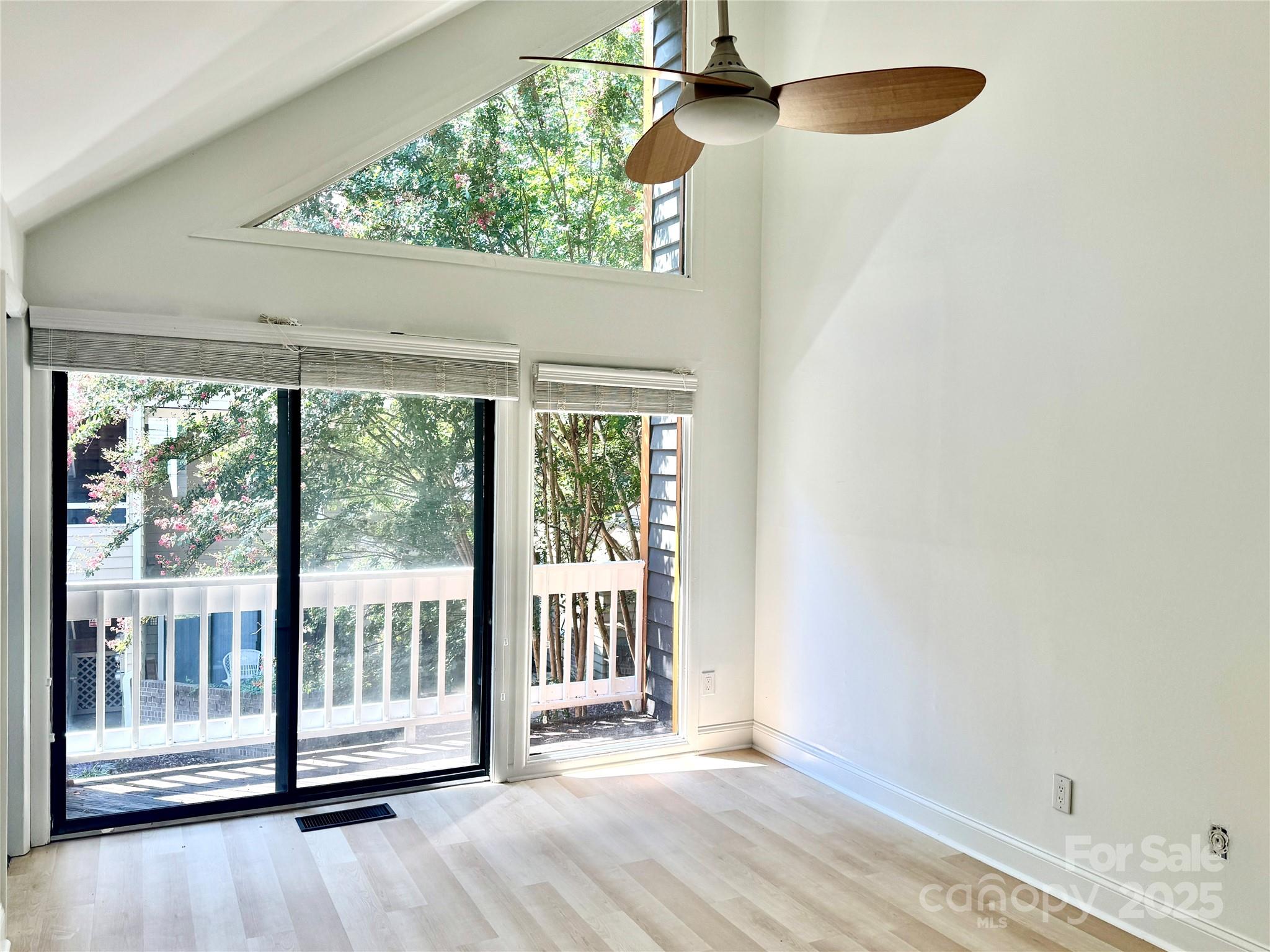 424 W 8th Street