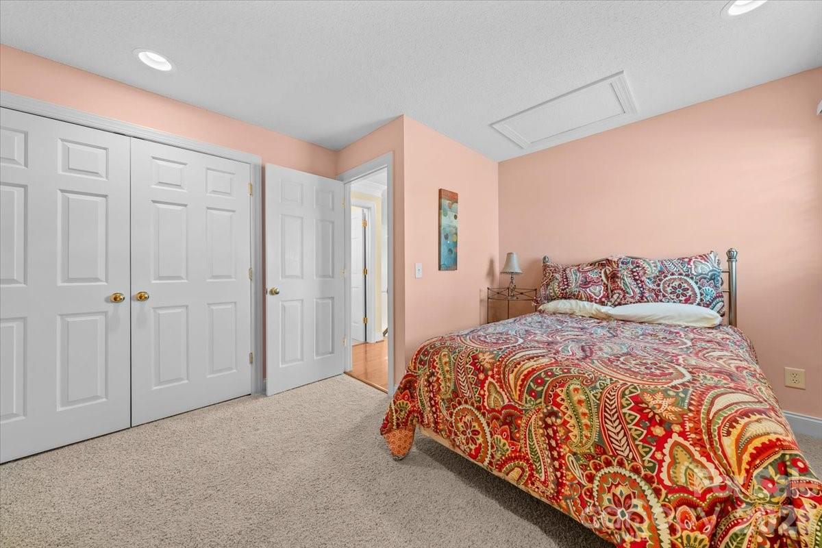 Lake Shore Estates - Residential