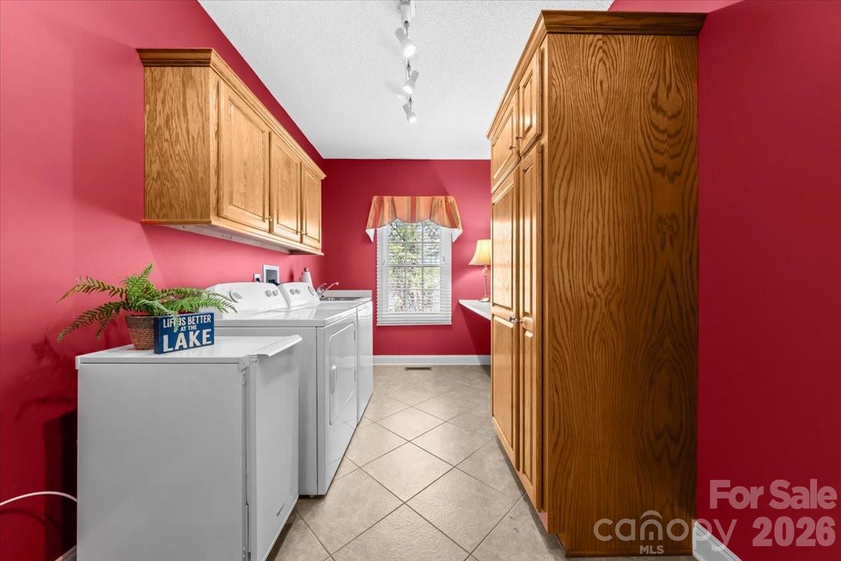 Lake Shore Estates - Residential