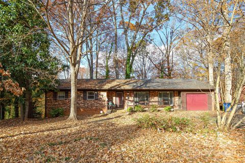 1405 Forest Park Drive 1 Statesville NC 28677