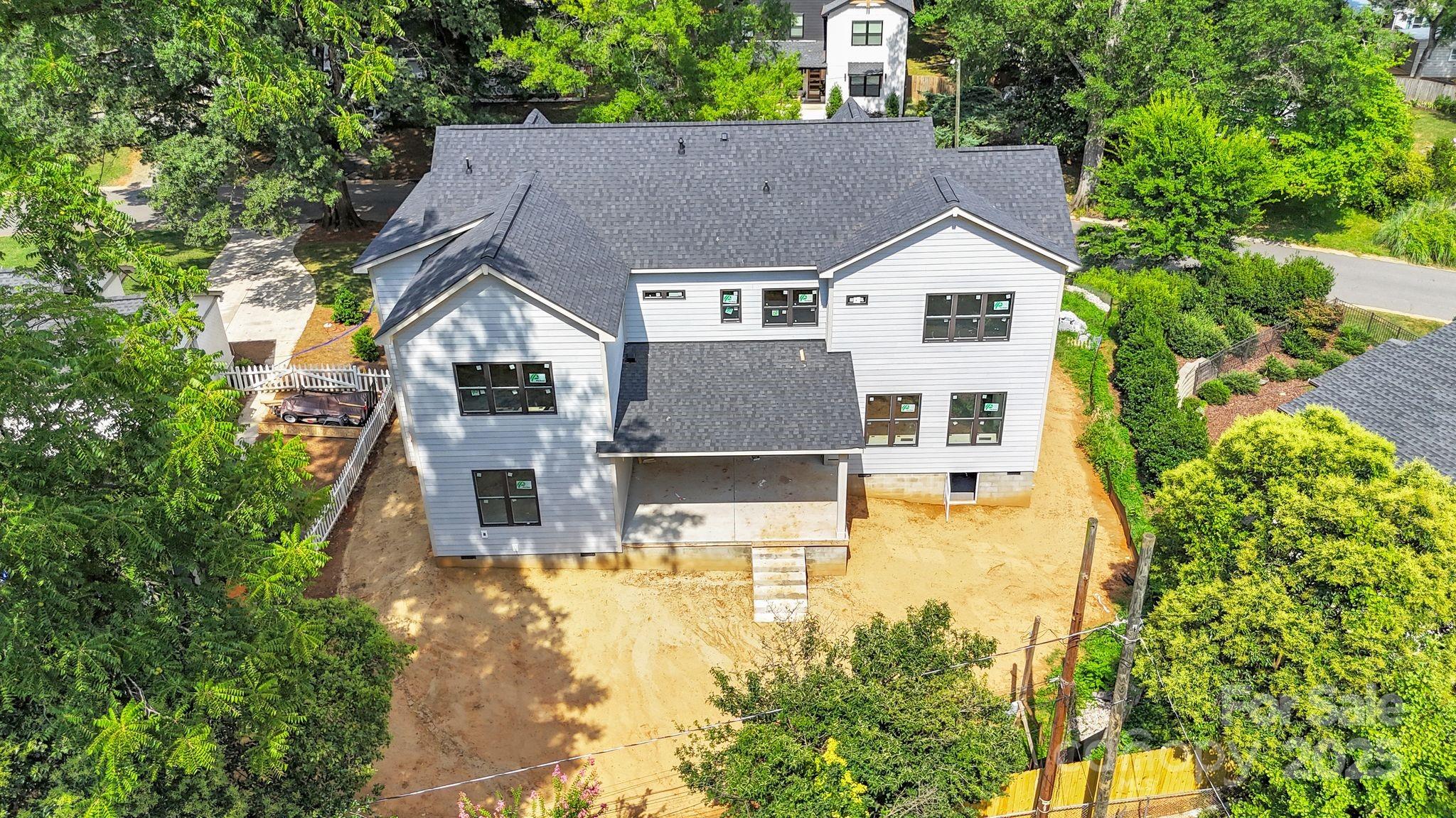 4918 Buckingham Drive