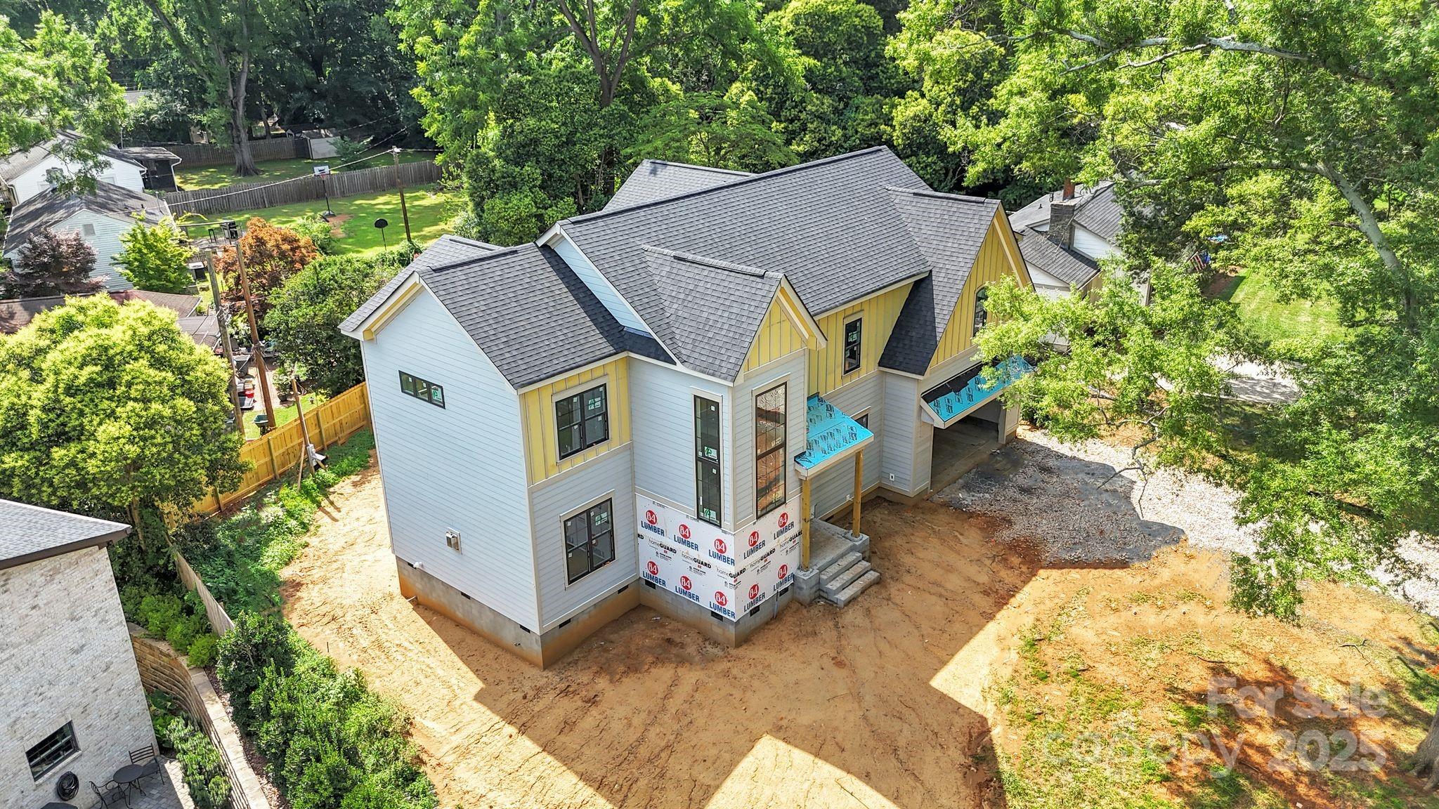 4918 Buckingham Drive