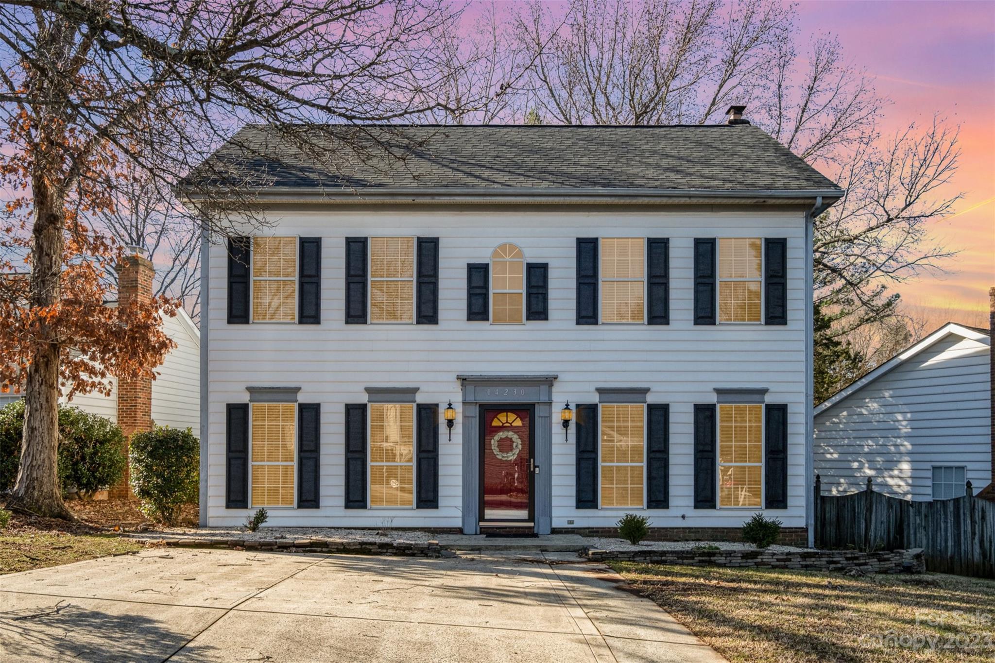 Woodside Falls - Residential