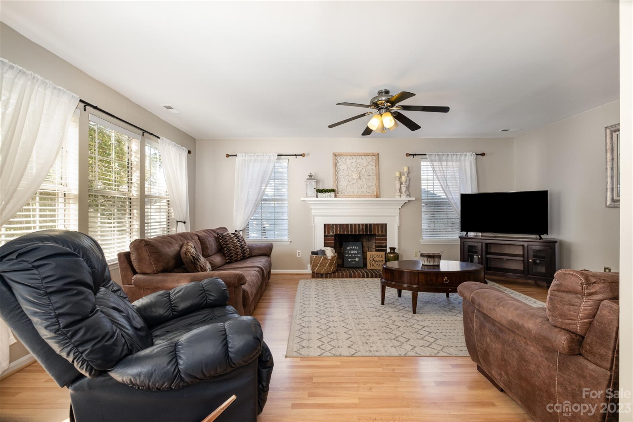 Woodside Falls - Residential