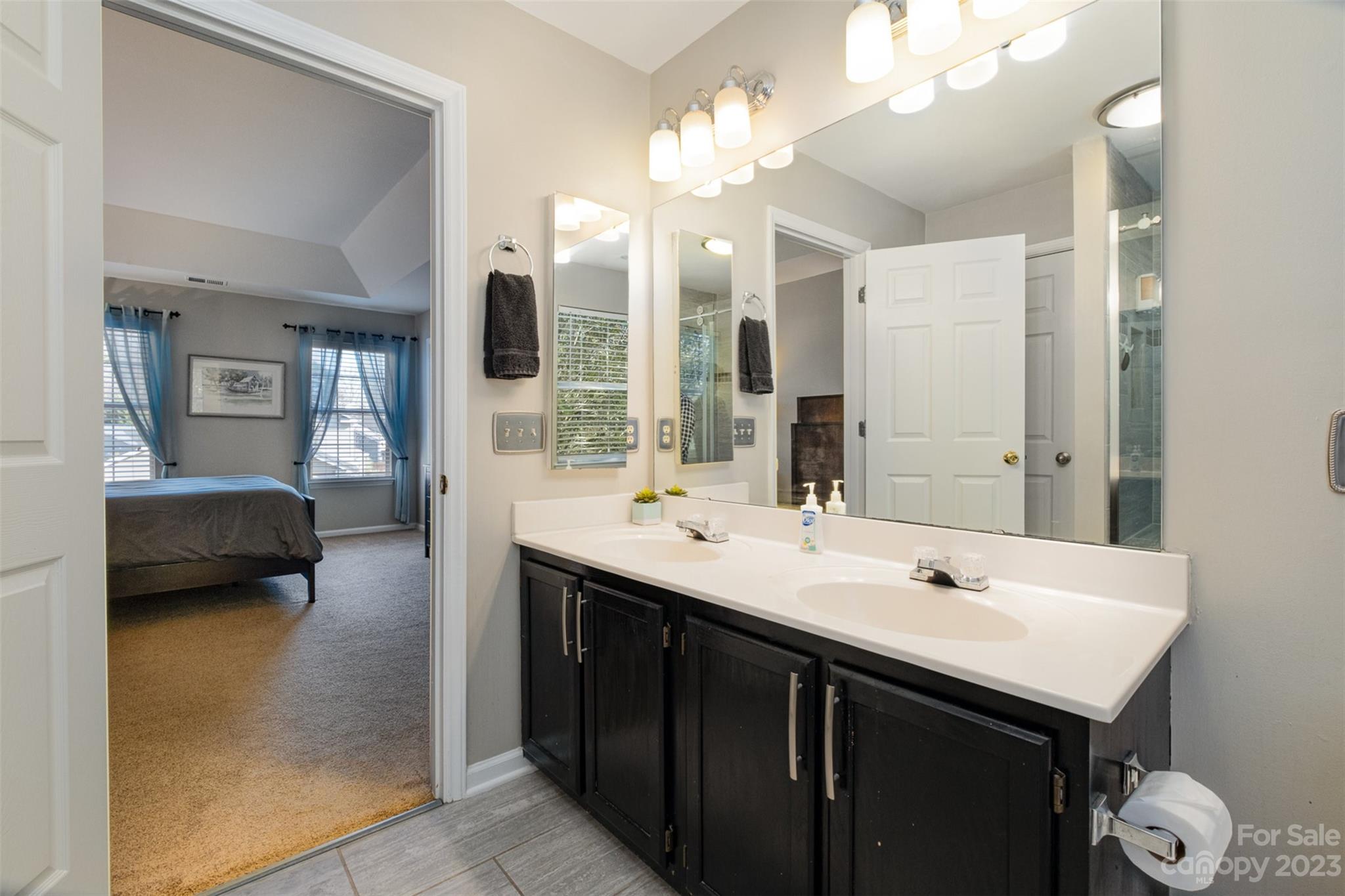 Woodside Falls - Residential