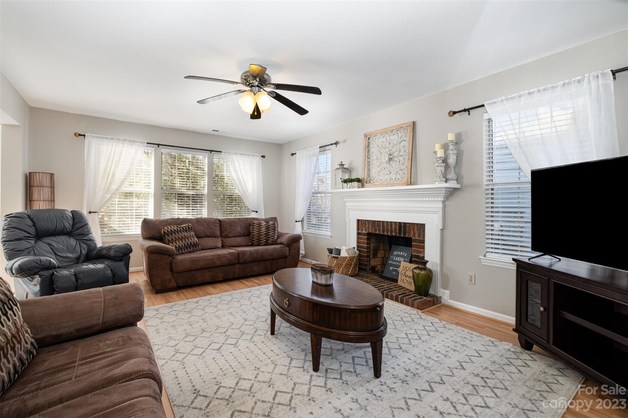 Woodside Falls - Residential