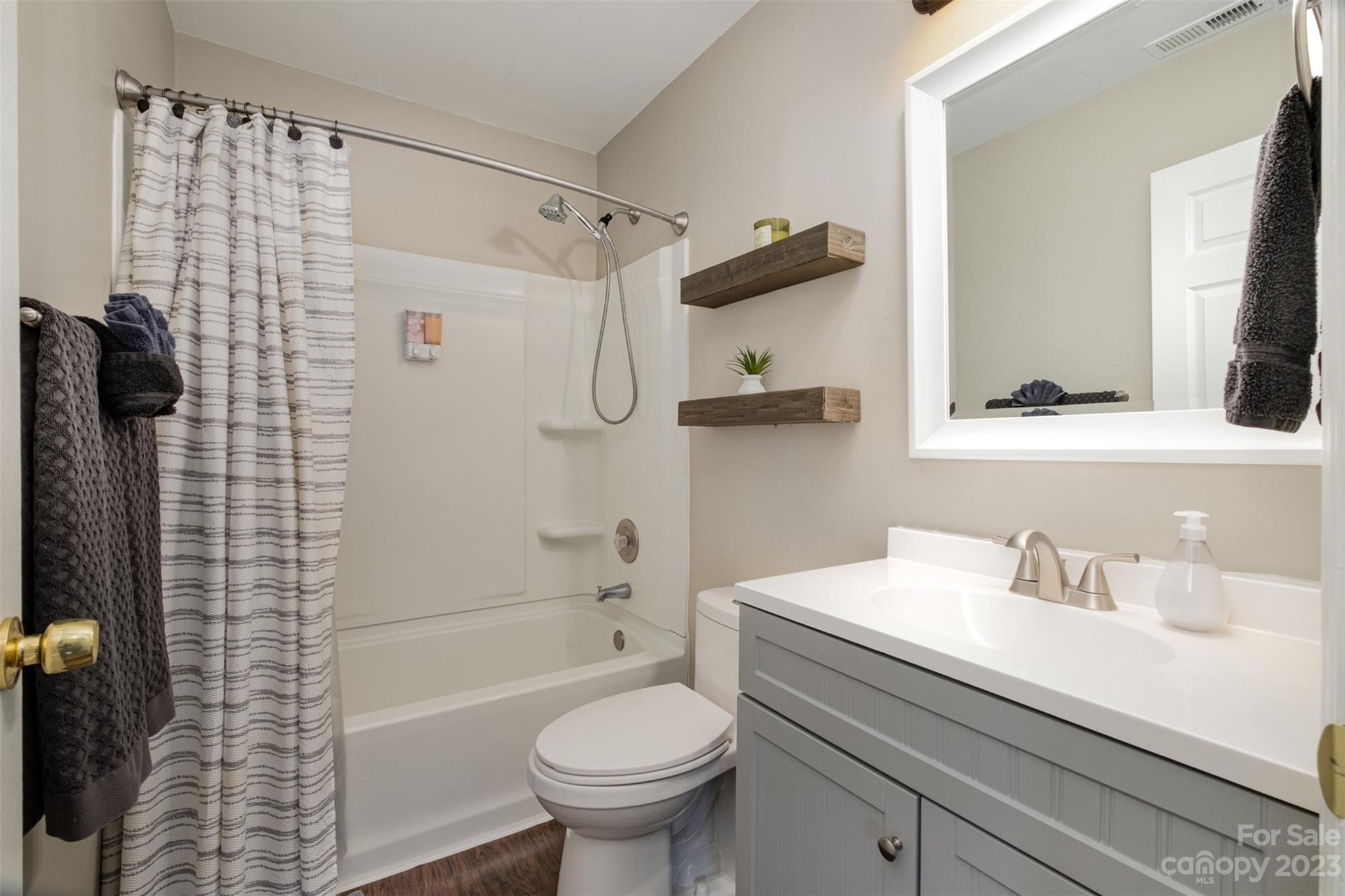 Woodside Falls - Residential