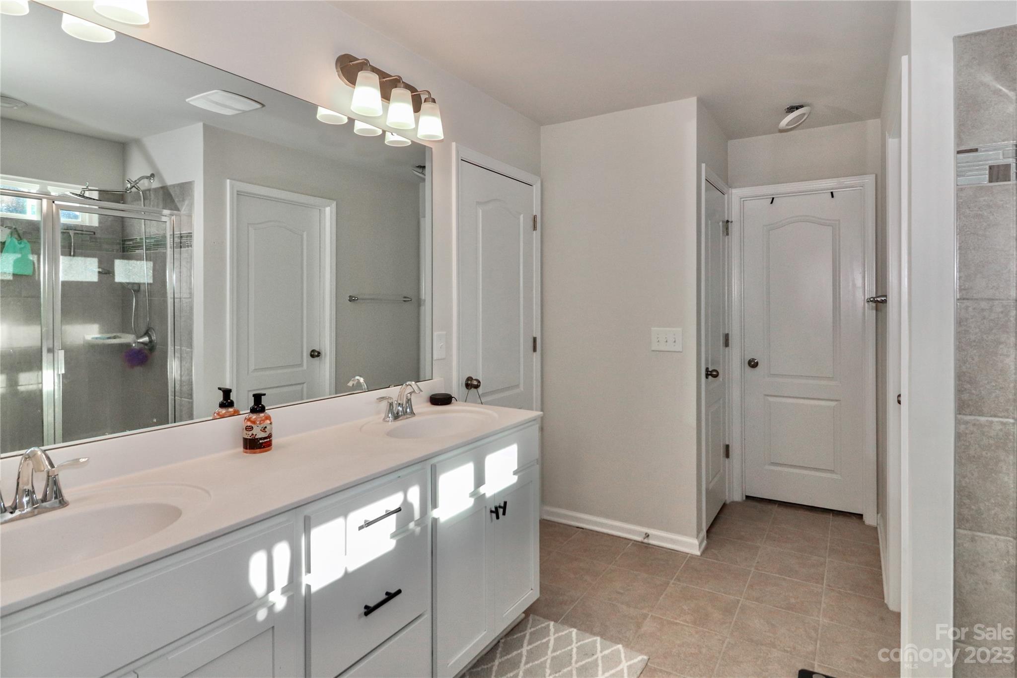 Falls Cove at Lake Norman - Residential