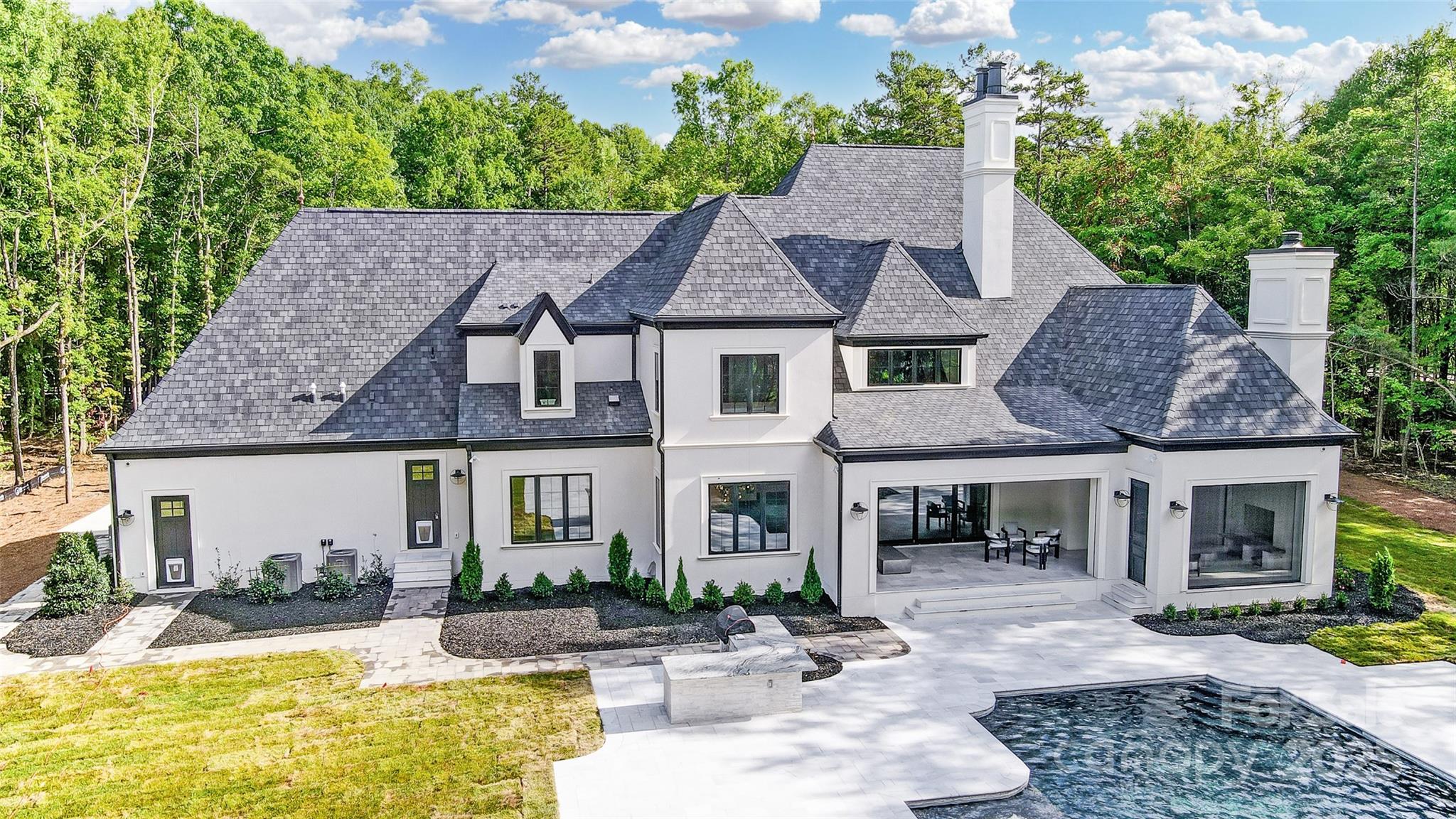 Twin Lakes - Residential