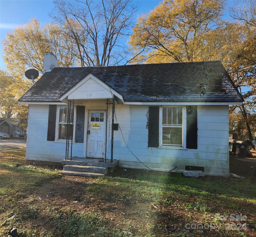 Investor special! Looking for a property to flip, sell, rehab and rent? Look no further! This property is mostly gutted and needs a complete remodel. Just minutes away from downtown Rock Hill, dining and shopping. Please use extreme caution when viewing the house. Being sold "AS IS".