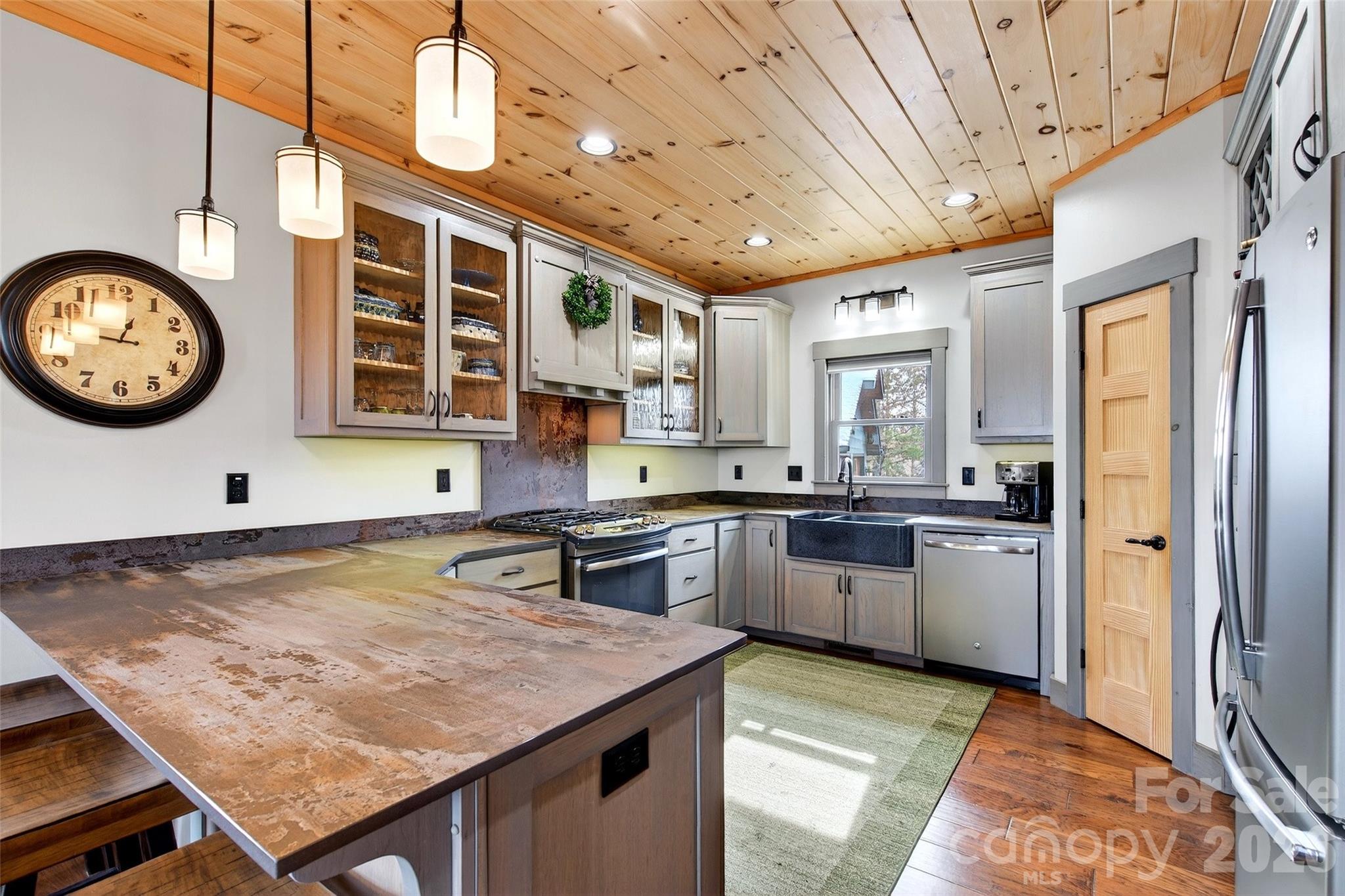 Grandview Peaks - Residential