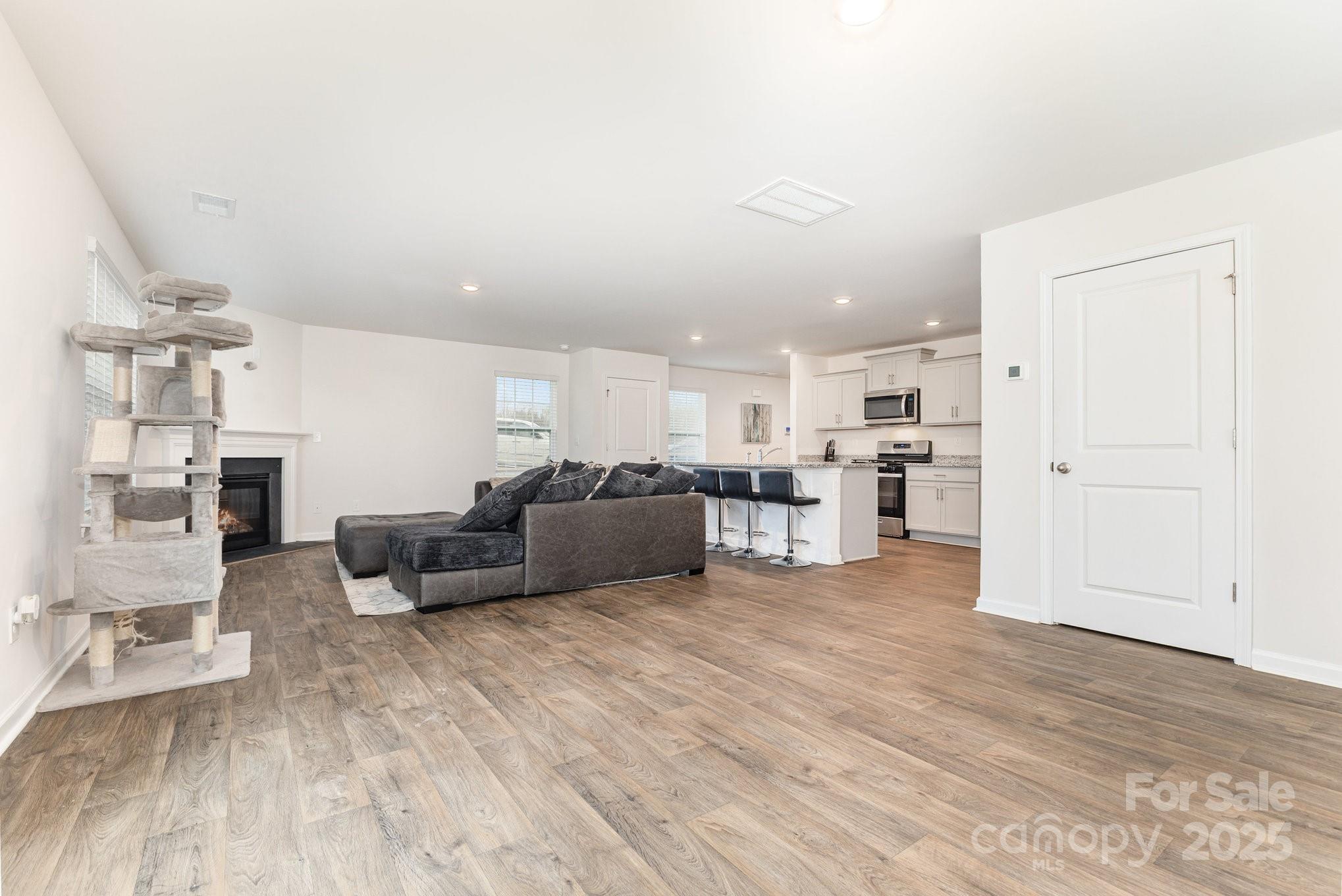 4019 Eucalyptus Drive