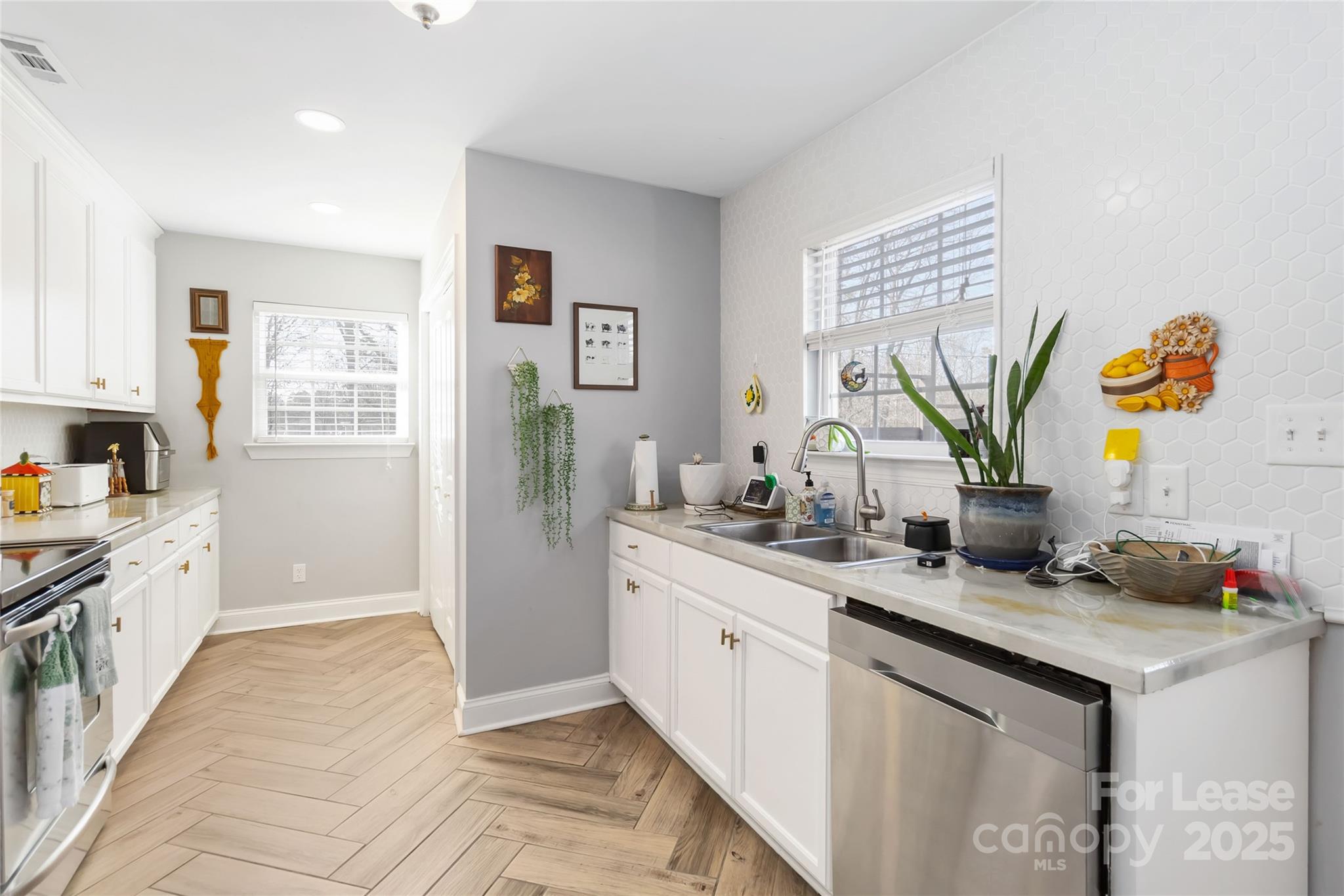 Crestwood - Residential Lease