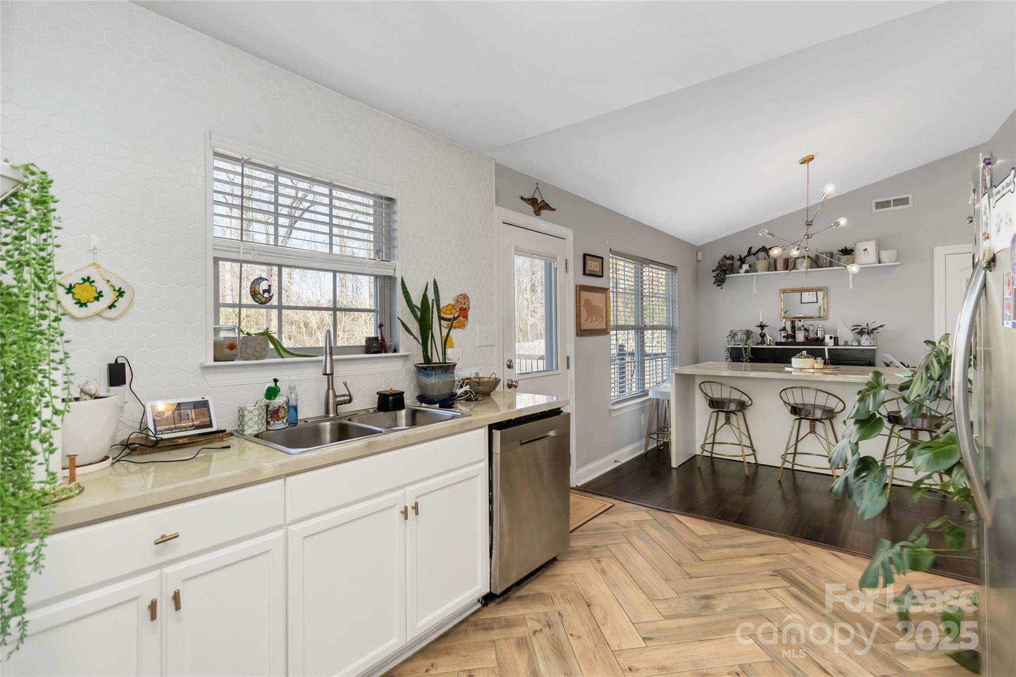 Crestwood - Residential Lease