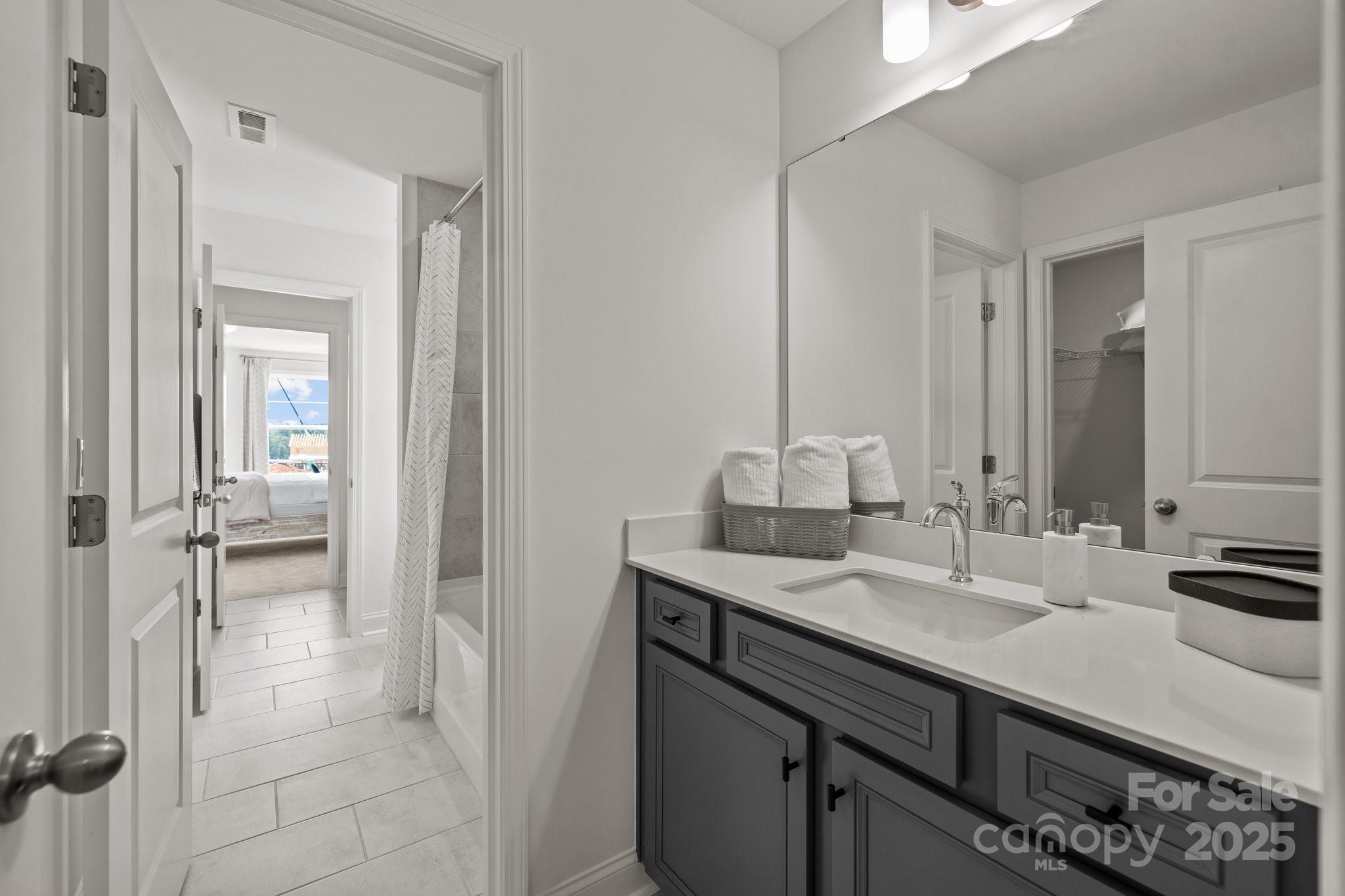 Lakeside Glen - Residential