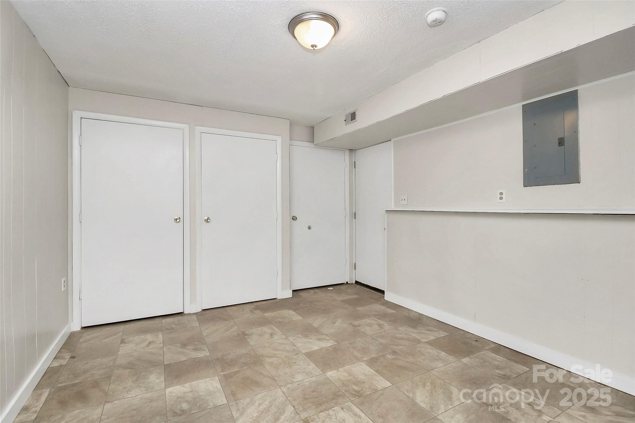 Holly Hills - Residential