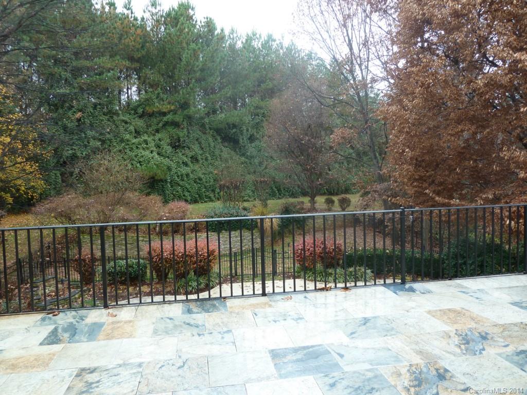 The Peninsula - Residential