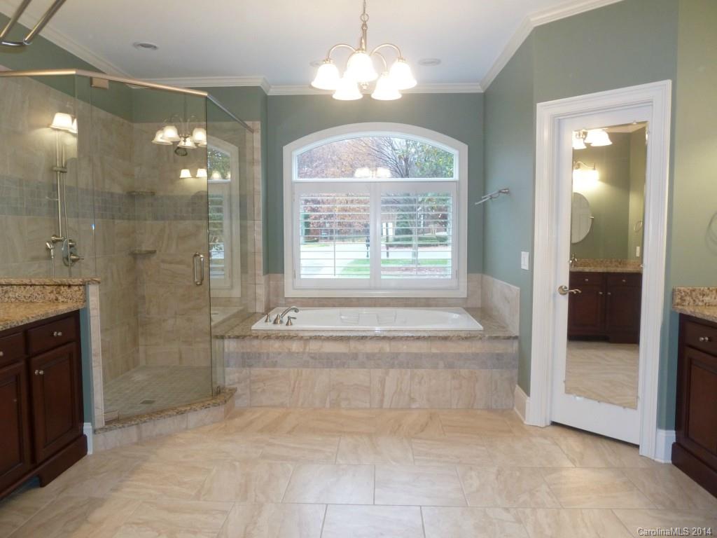 The Peninsula - Residential