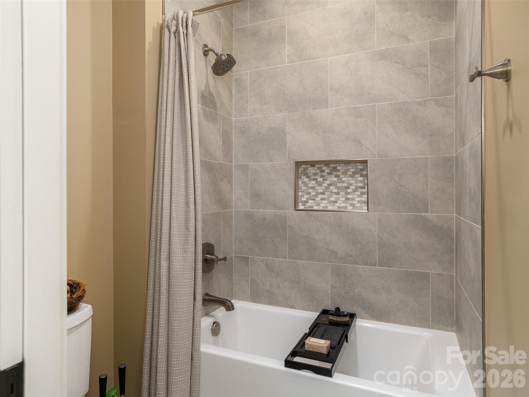 Cummings Cove - Residential